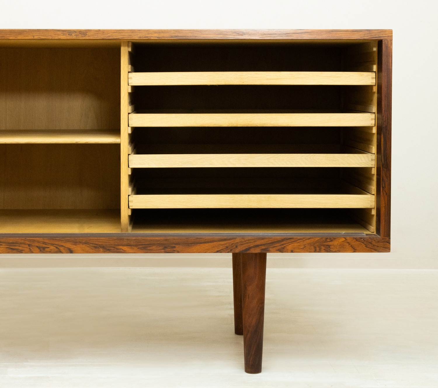 RY26 Rosewood Sideboard by Hans J. Wegner(�ϥ󥹡�J���������ʡ�)