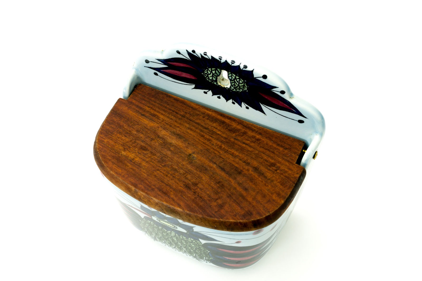 Salt Box designed by Beth Breyen