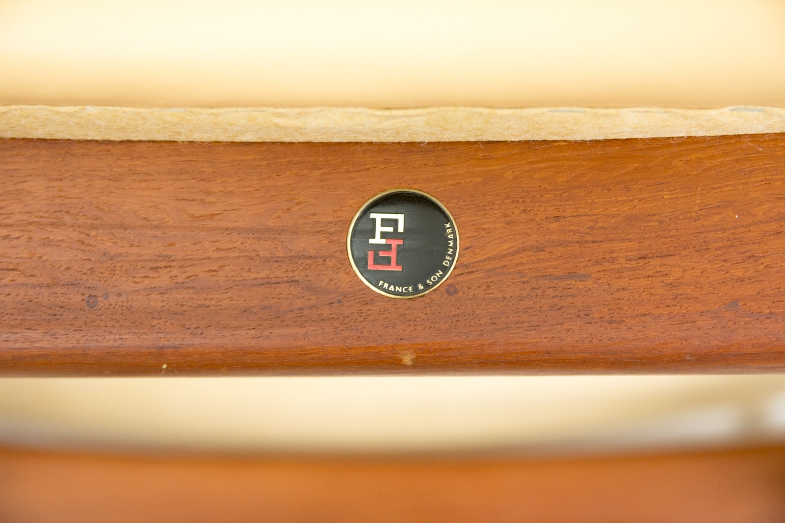 フランス＆サン　イージーチェア Bellbet | Easy chair in teak by France & Søn
