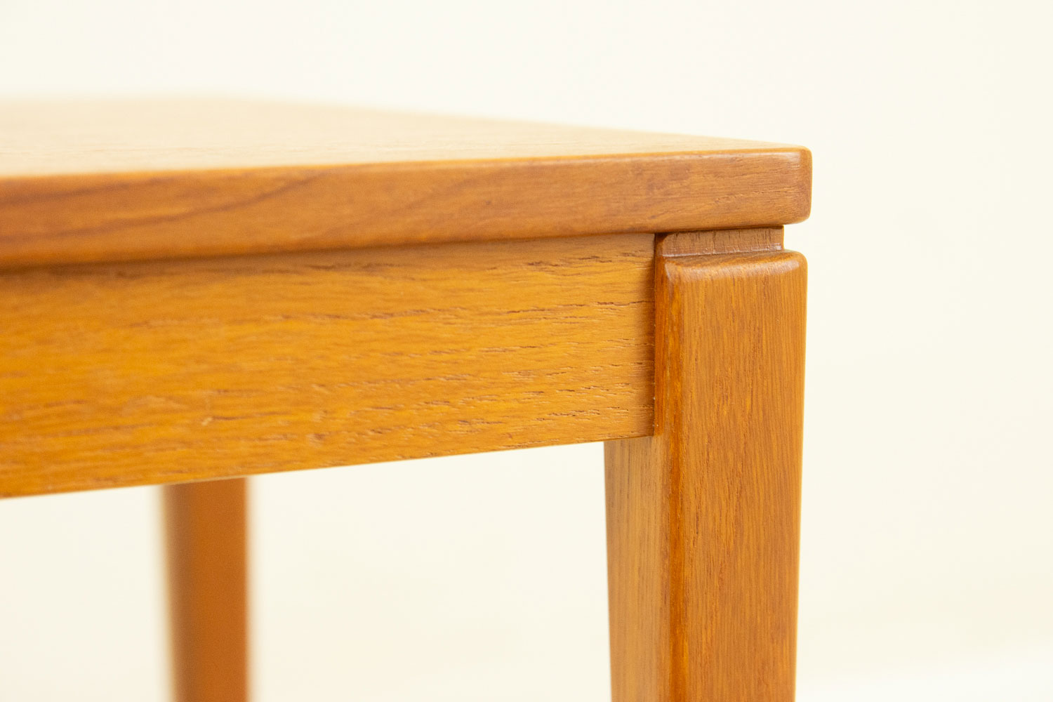 ���⡼��ơ��֥� �ǥ�ޡ��� ������ơ��� ��Danish Vintage Small Table�ʥ������ࡿ�̼��ž夲��