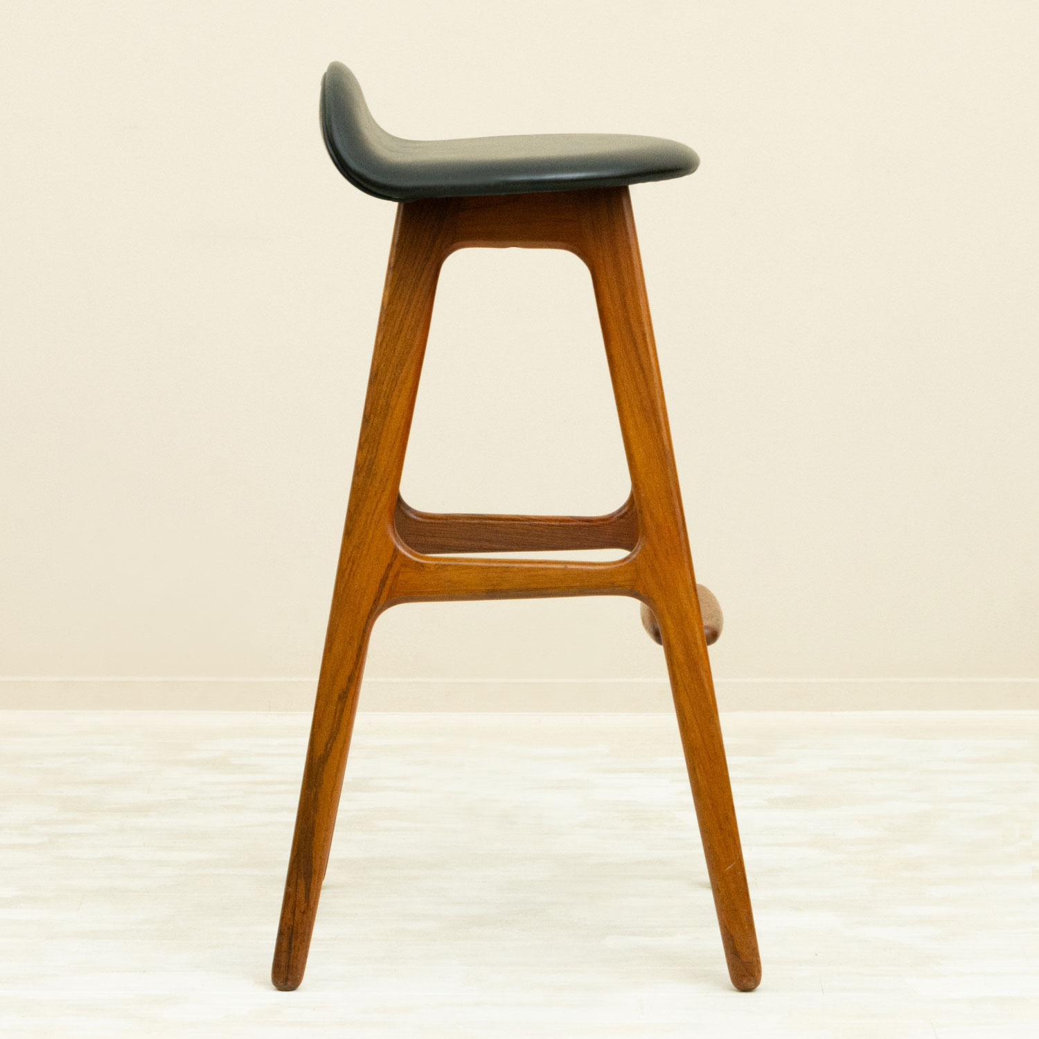 Model 61 Bar Stool by Erik Buck