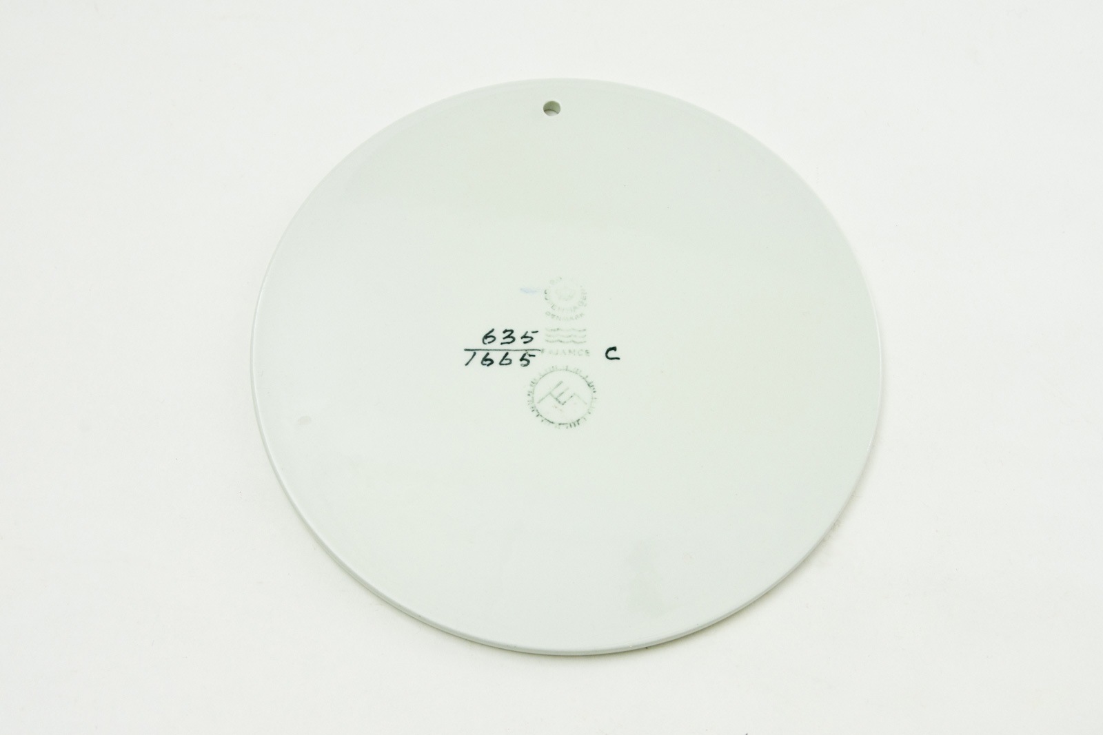 Baca Plate designed by Ellen Malmer