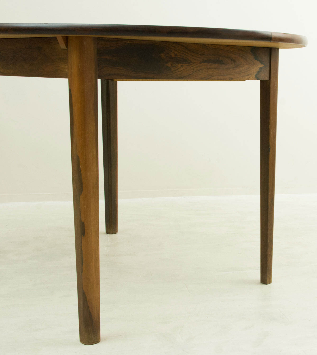 Extension Rosewood Elliptical Dining Table