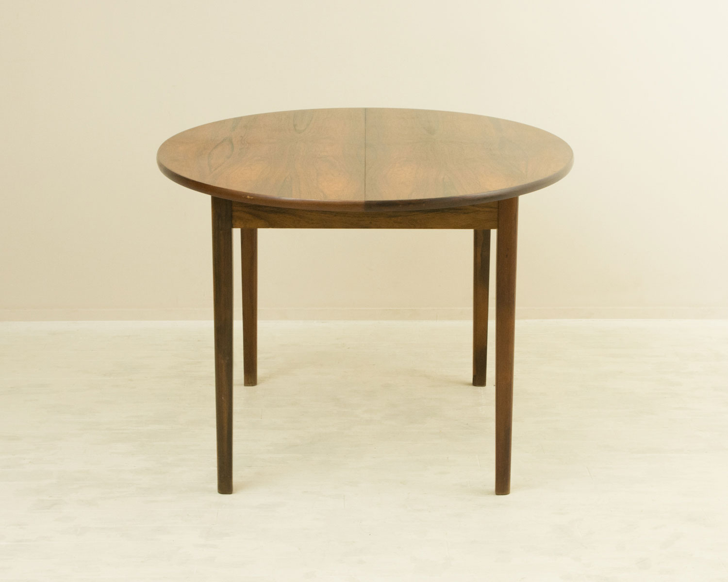 Extension Rosewood Elliptical Dining Table