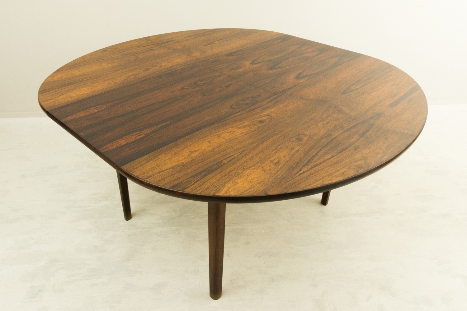 Extension Rosewood Elliptical Dining Table