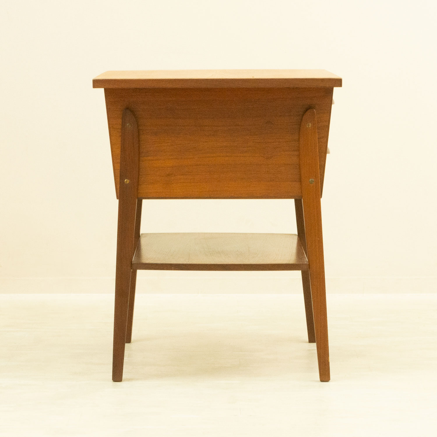 ���⡼��������� �������� ��Teak Small Chest with Divided Drawer & Shelf���̲�������ơ������٥åɥ����ɡ����ظ��������̲��Ѥ����