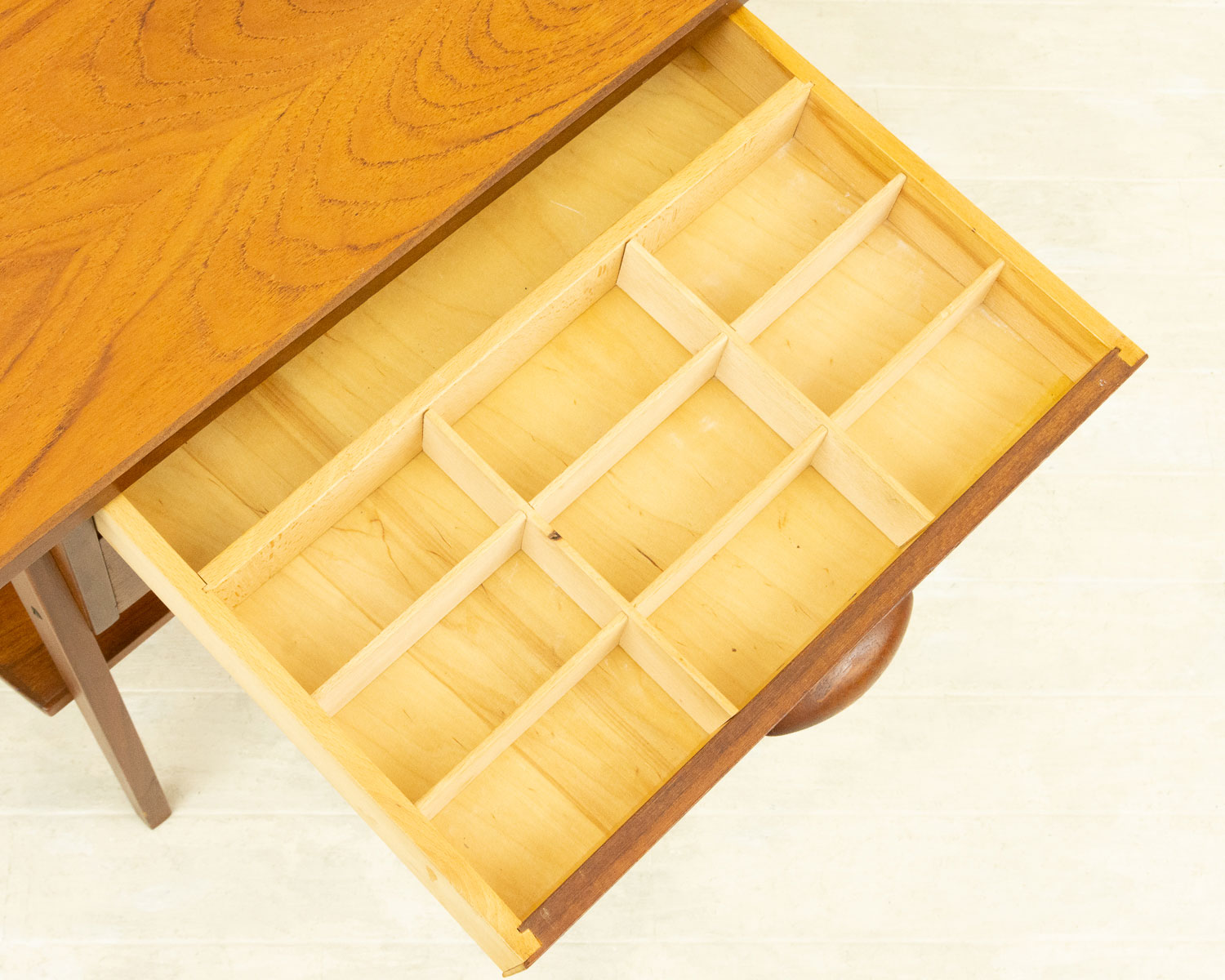 ���⡼��������� �������� ��Teak Small Chest with Divided Drawer & Shelf���̲�������ơ������٥åɥ����ɡ����ظ��������̲��Ѥ����