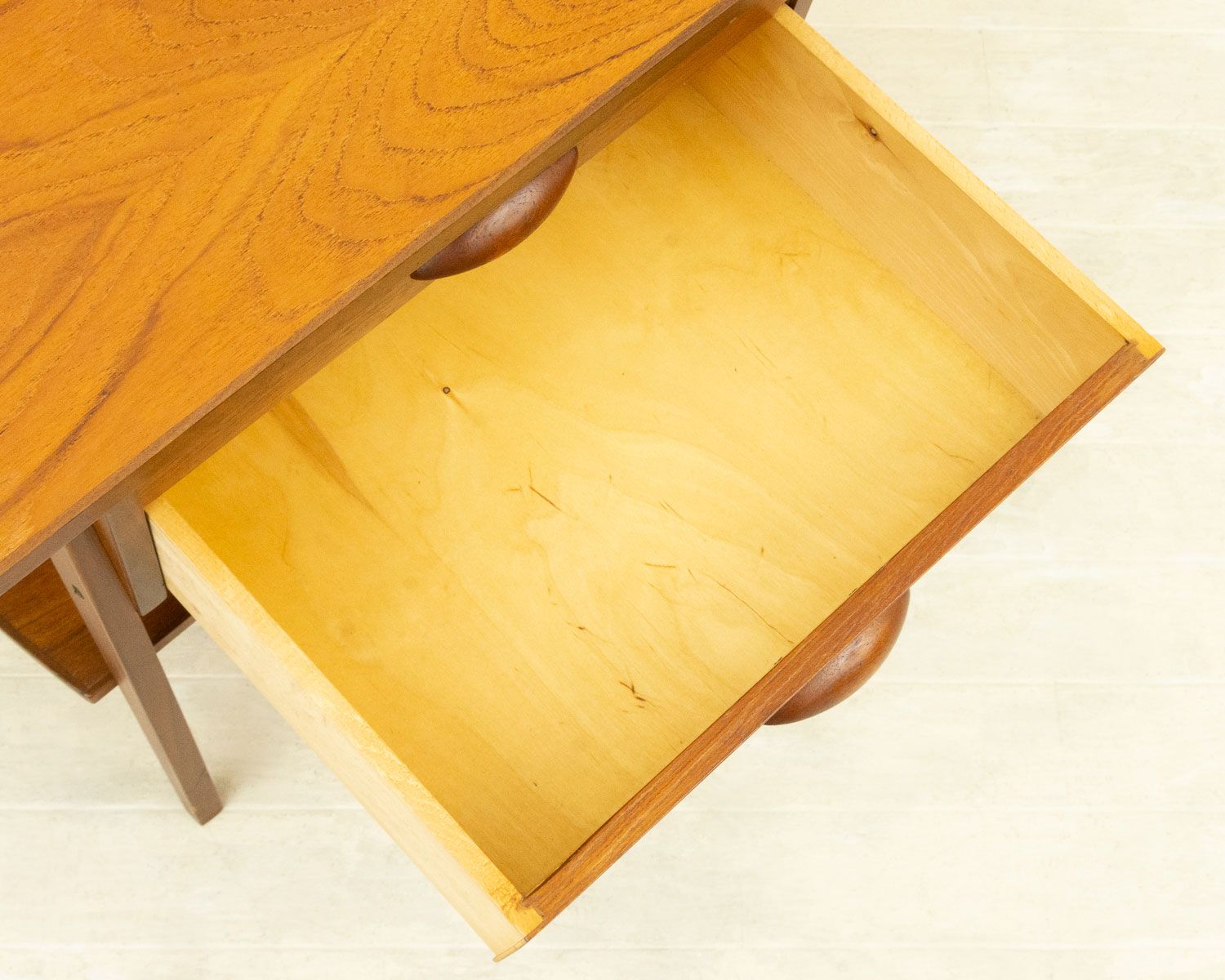 ���⡼��������� �������� ��Teak Small Chest with Divided Drawer & Shelf���̲�������ơ������٥åɥ����ɡ����ظ��������̲��Ѥ����