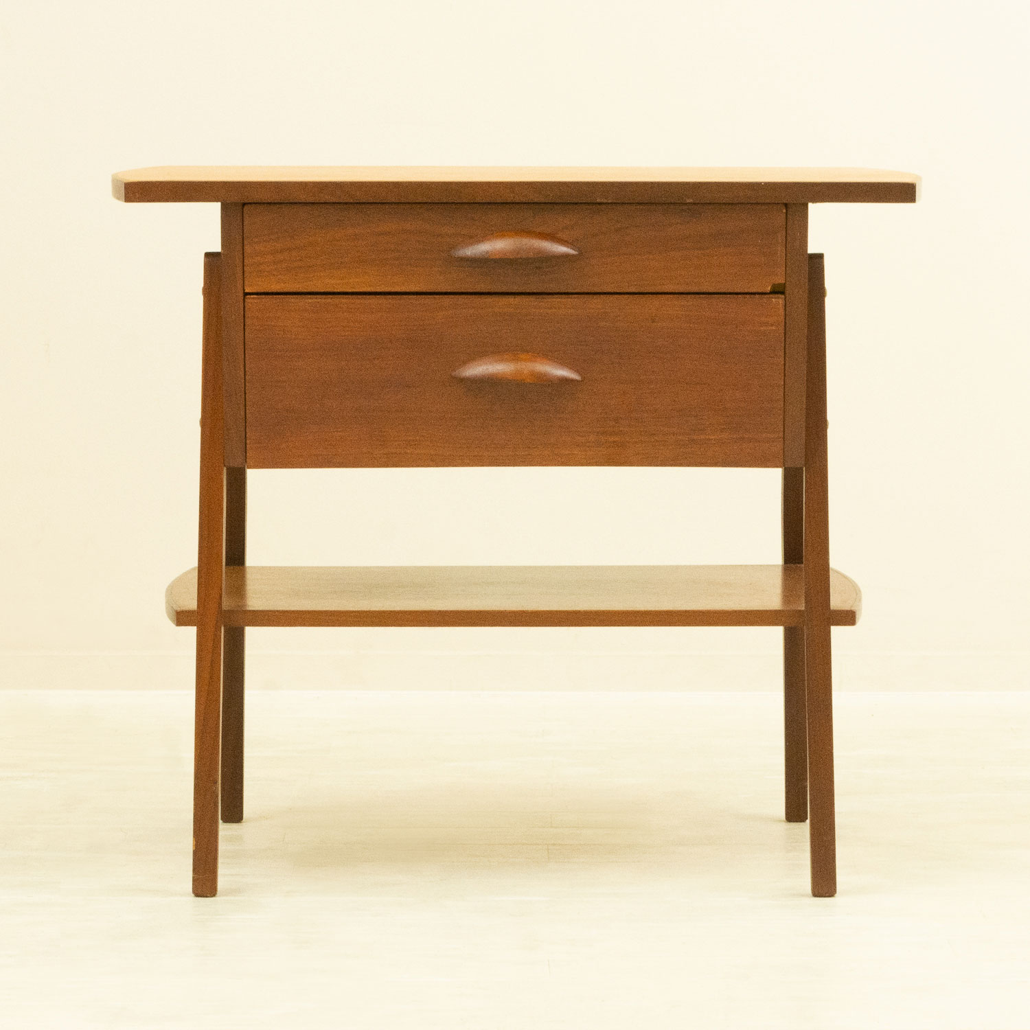 ���⡼��������� �������� ��Teak Small Chest with Divided Drawer & Shelf���̲�������ơ������٥åɥ����ɡ����ظ��������̲��Ѥ����