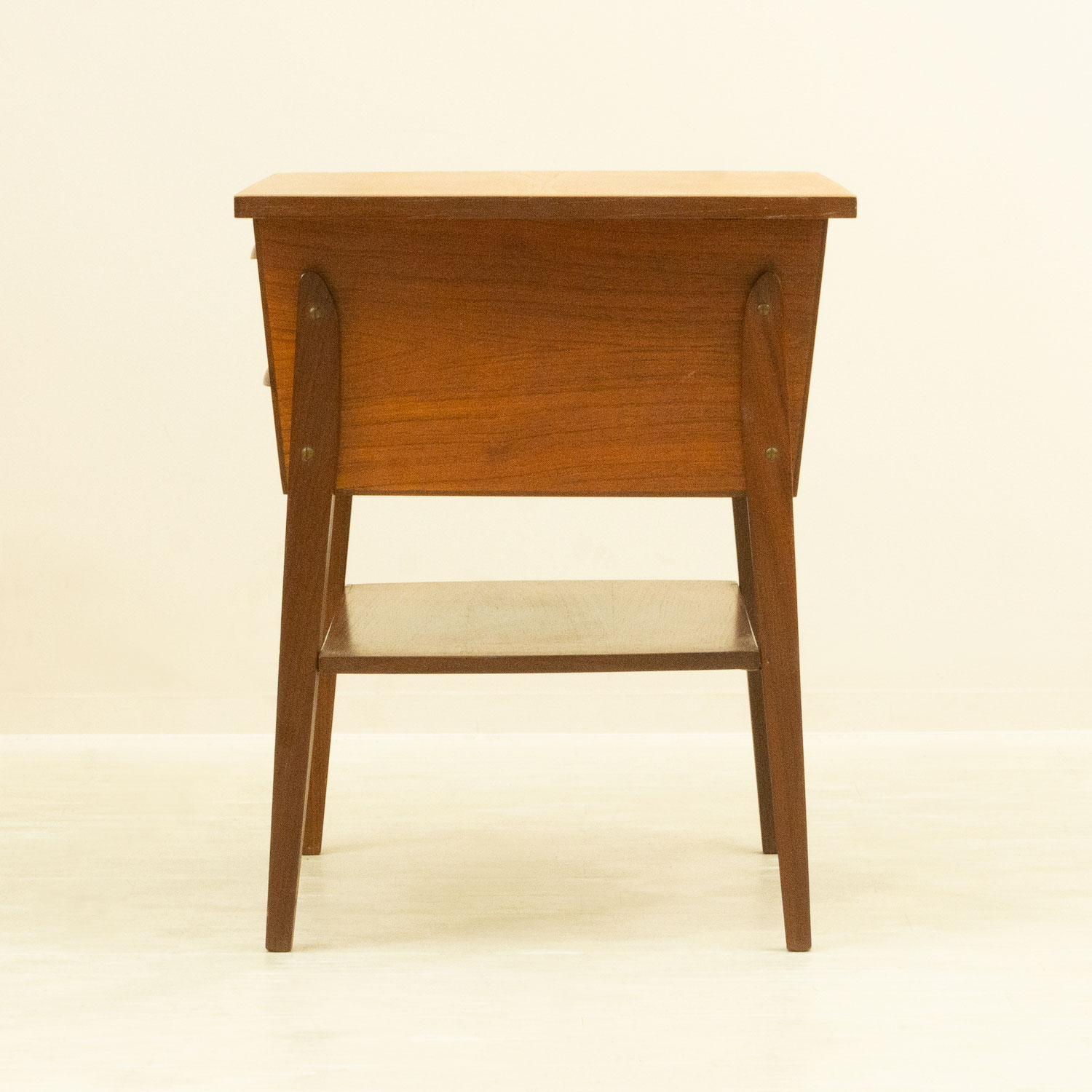 ���⡼��������� �������� ��Teak Small Chest with Divided Drawer & Shelf���̲�������ơ������٥åɥ����ɡ����ظ��������̲��Ѥ����