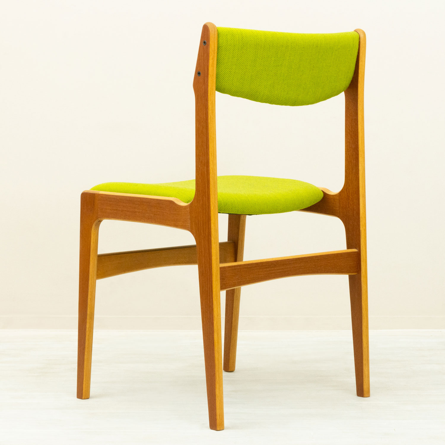 ��2�ӥ��åȡ�Dining Chair