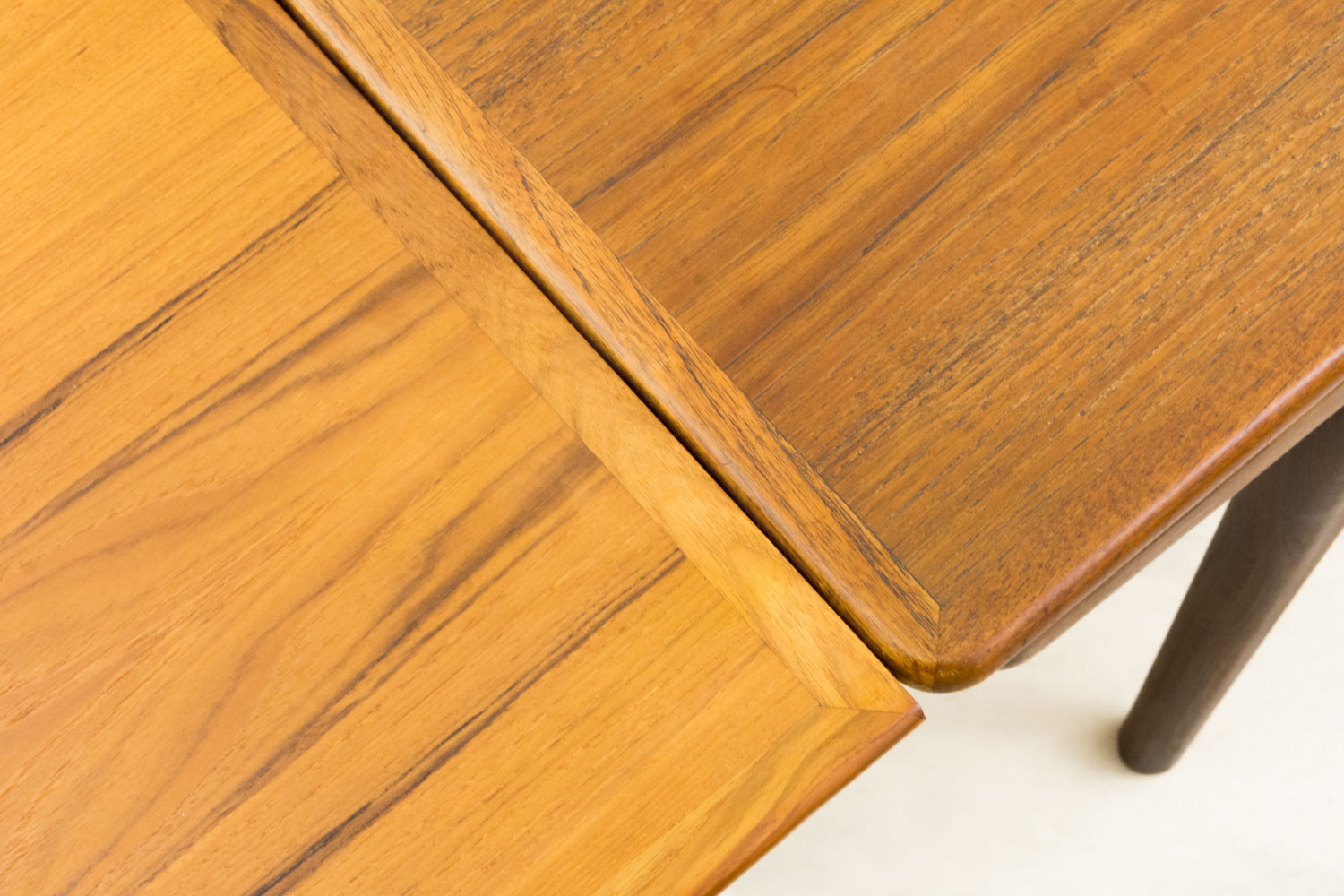 Johannes Andersen(��ϥͥ��������������) Extension Dining Table | �������ࡦ�����˥󥰥ơ��֥�