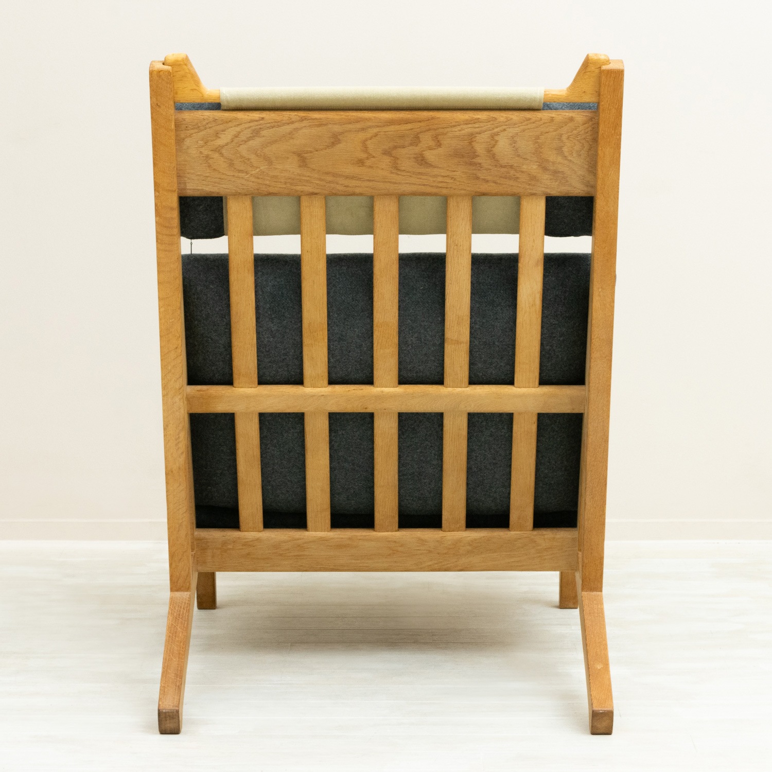 GE375 Easy Chair by Hans J. Wegner(�ϥ󥹡�J���������ʡ�)