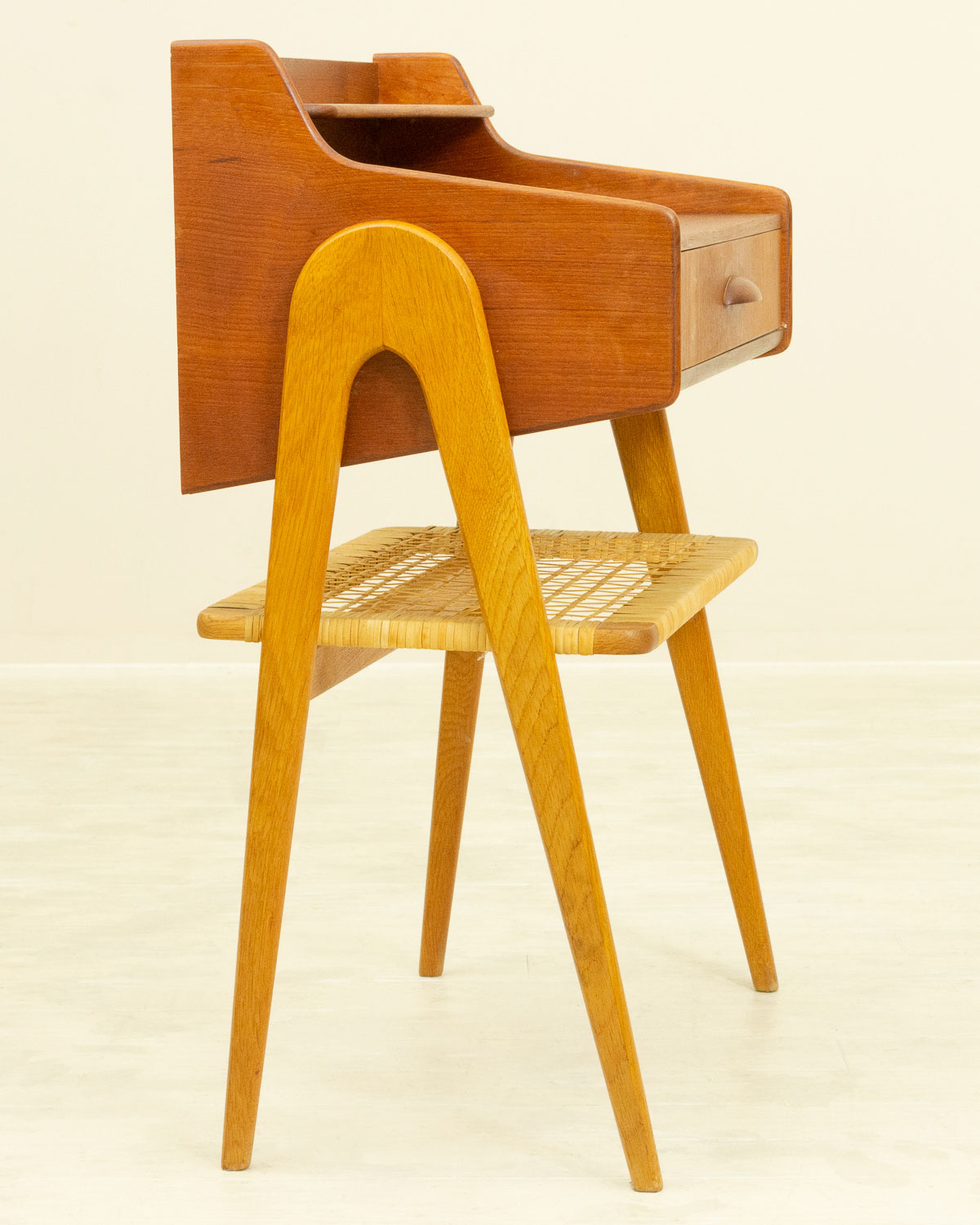 ⡼ Johannes Sorthʥϥͥ˥ǥ ߥ Small Chest with Rattan Shelf by Johannes Sorth̲ơǥޡʥڡǼ