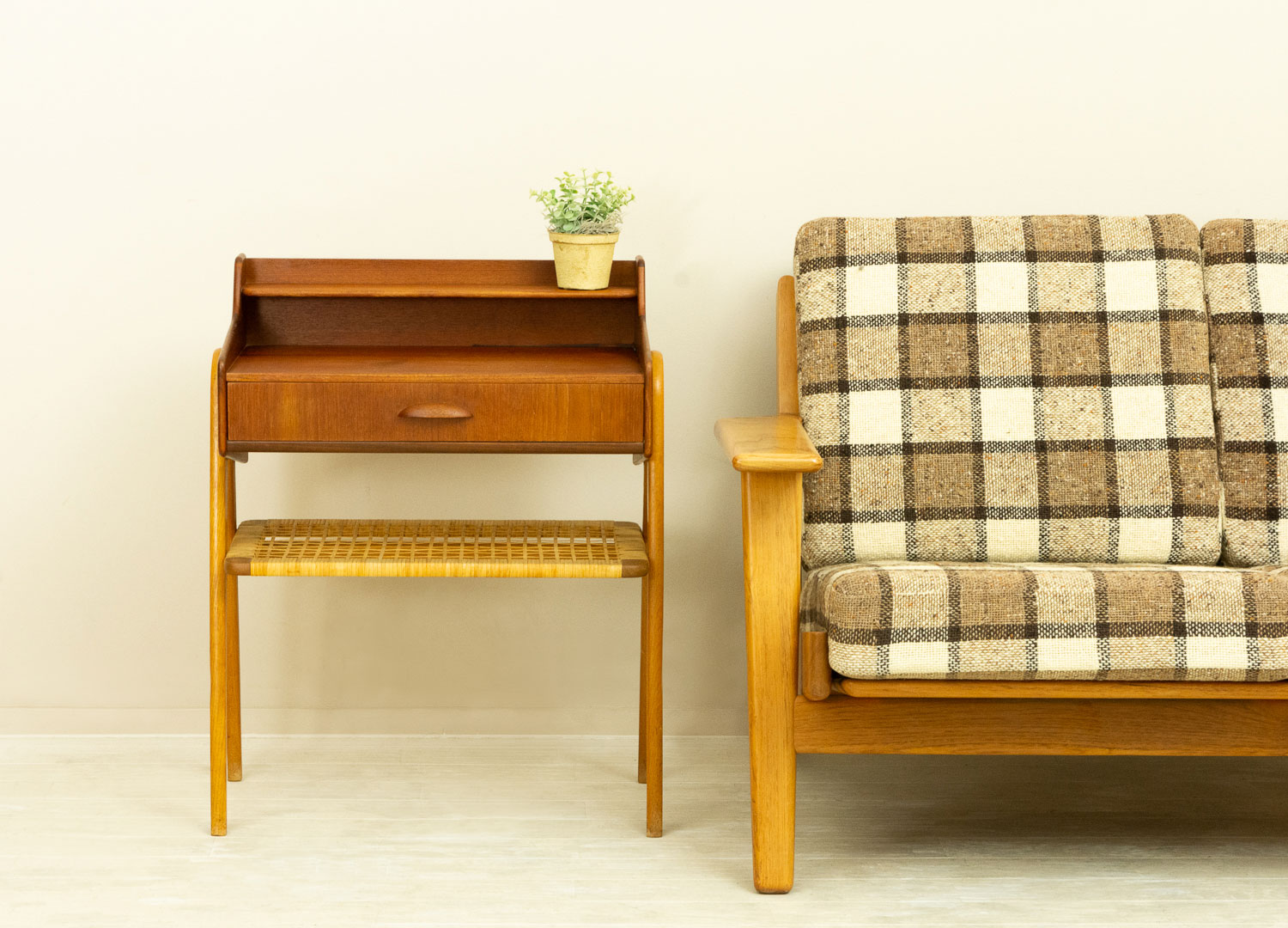 ⡼ Johannes Sorthʥϥͥ˥ǥ ߥ Small Chest with Rattan Shelf by Johannes Sorth̲ơǥޡʥڡǼ