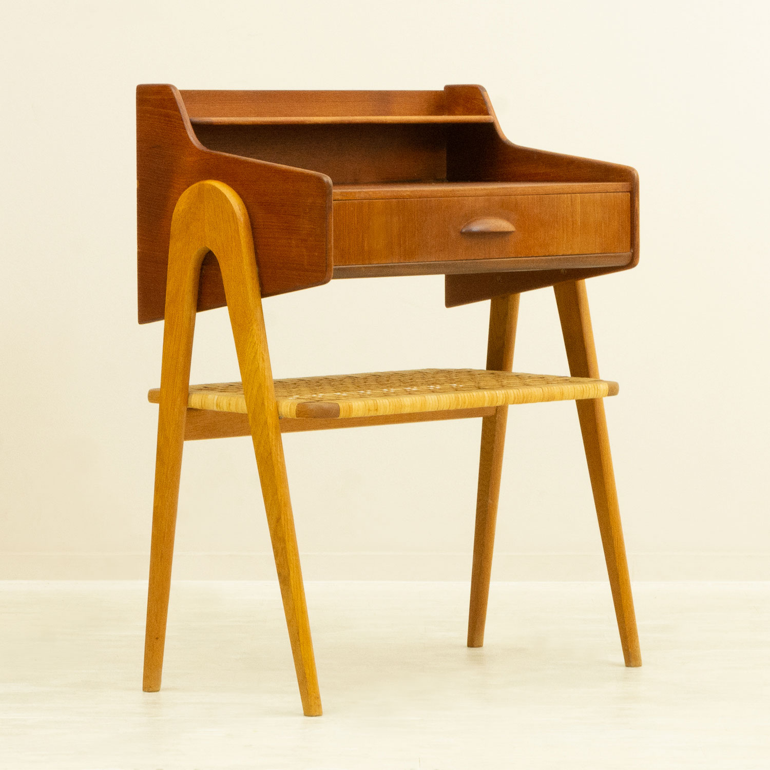 ⡼ Johannes Sorthʥϥͥ˥ǥ ߥ Small Chest with Rattan Shelf by Johannes Sorth̲ơǥޡʥڡǼ