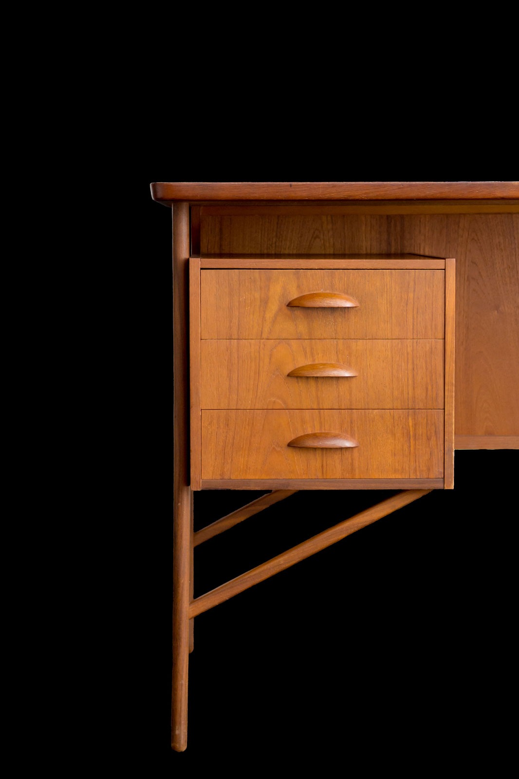 Desk by Svend Age Madsen