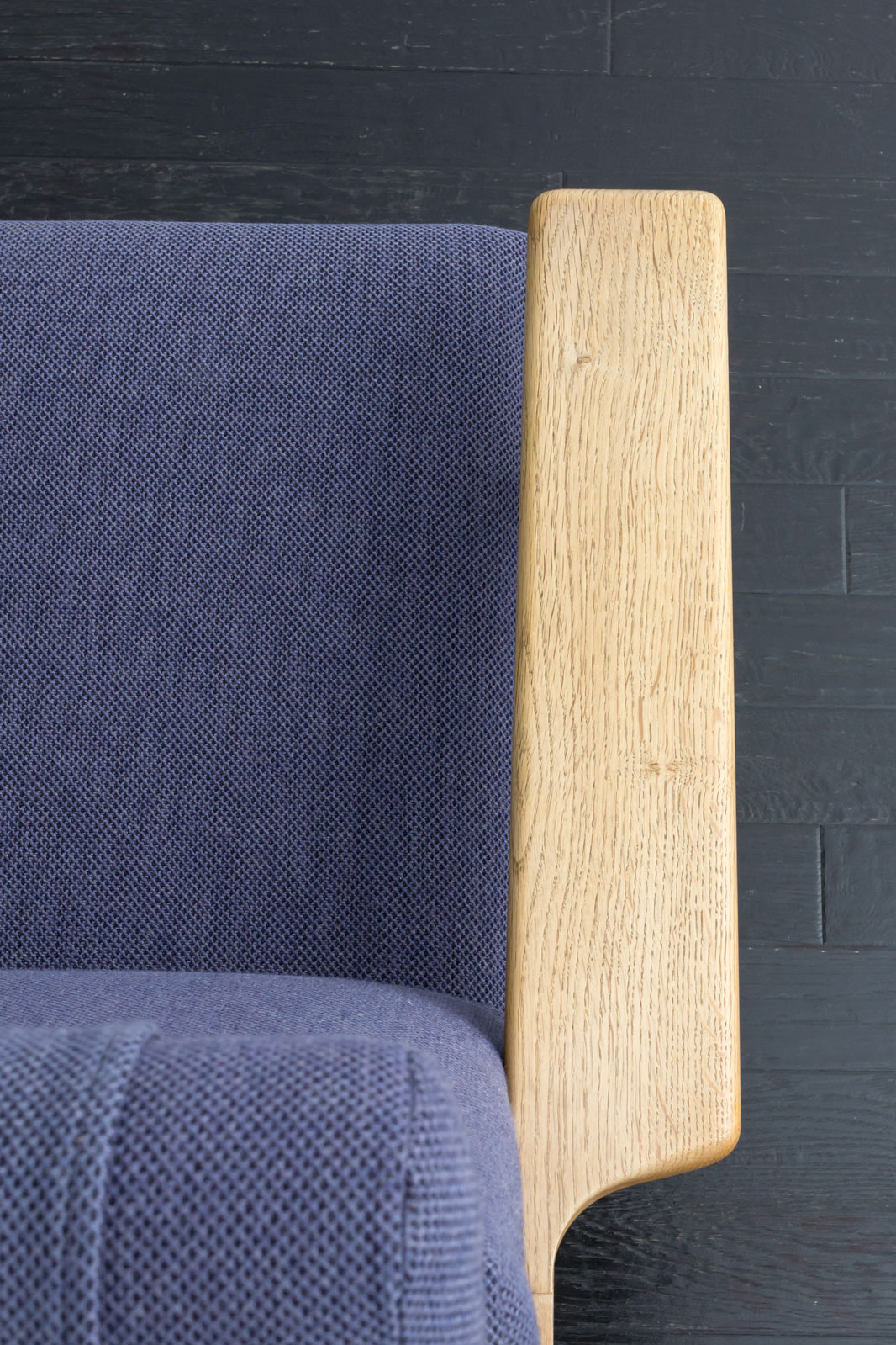 GE290A High back Chair by Hans J Wegner