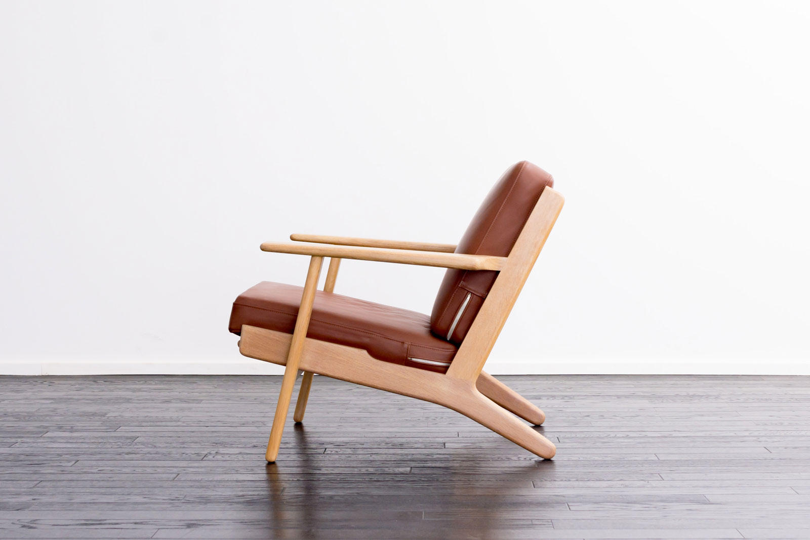 GE290 Easy Chair by Hans J Wegner