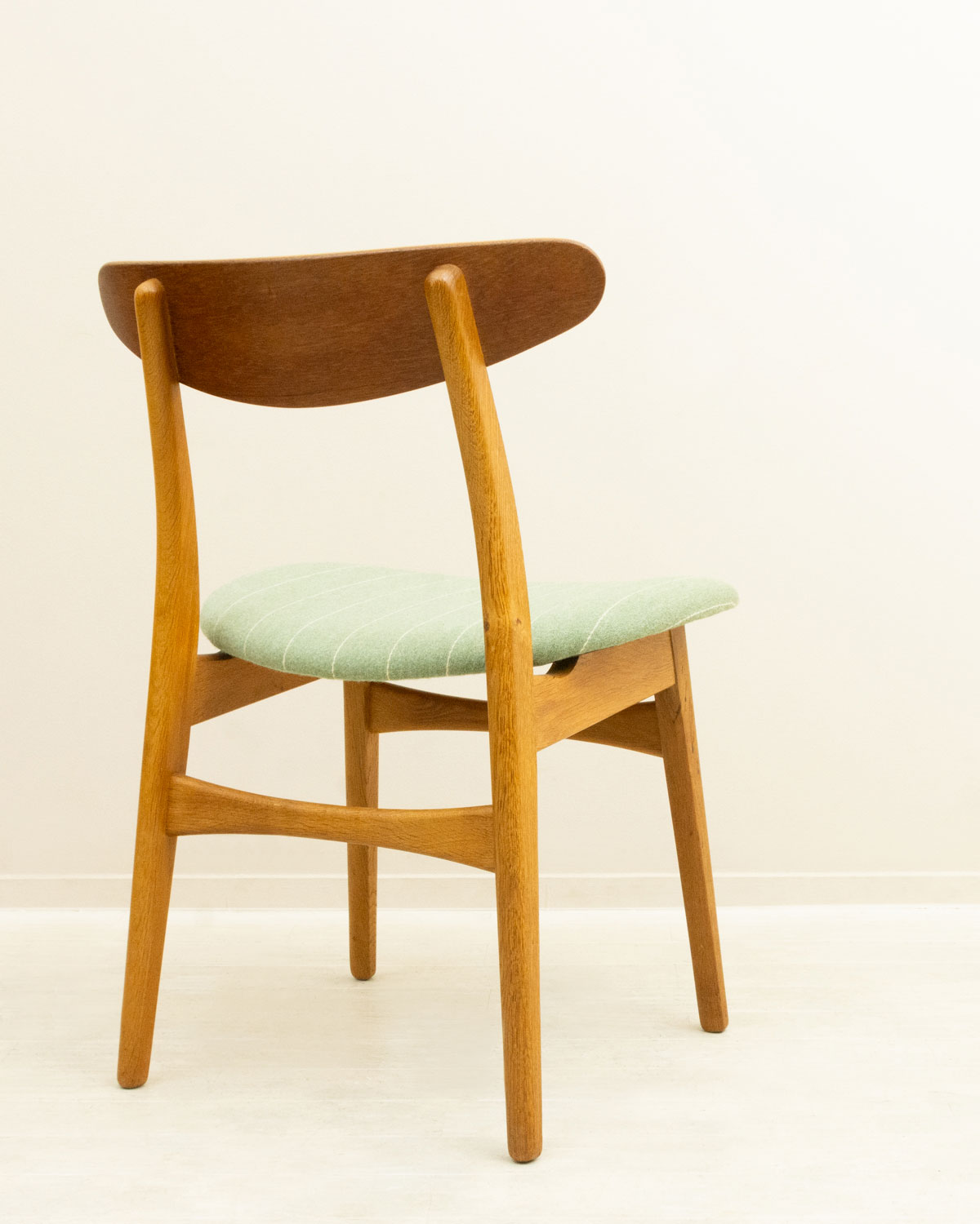 CH30 Dining Chair by Hans J Wegner �ϥ󥹡��������ʡ� CH30 �������åǥ�ޡ����� �̲������˥󥰥�����
