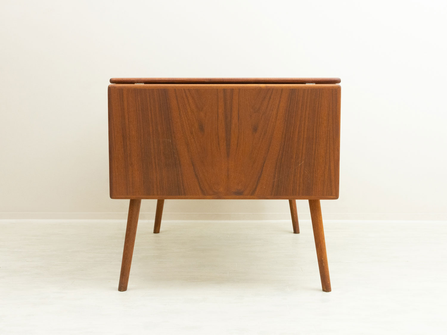 Poul M Volther(�ݡ��롦�����륿��) Desk �̲�������ơ��� | �������ࡦ�������ࡦ�ǥ���