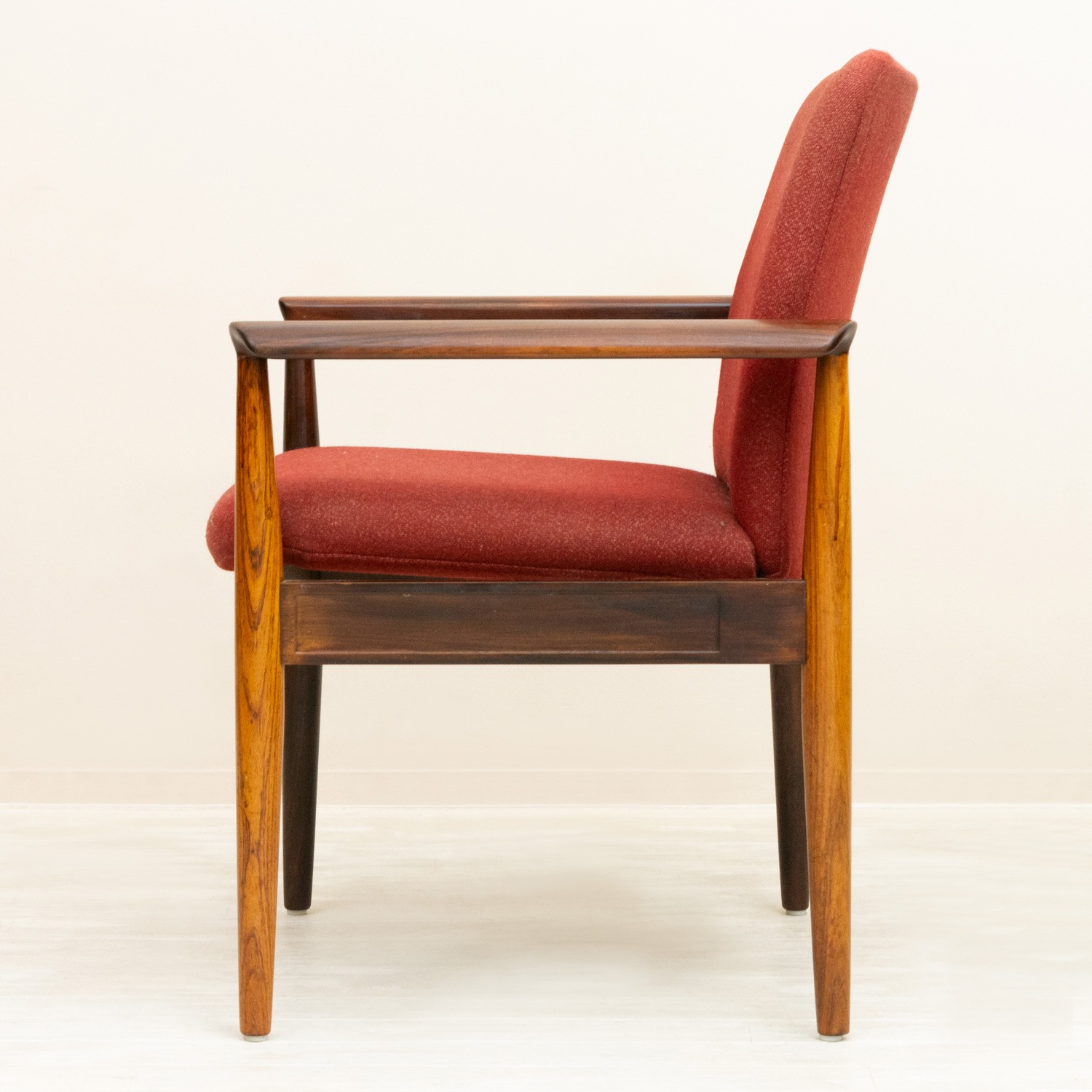 No.209 Diplomat Chair by Finn Juhl���̲�������ơ����ȶ� �ǥ��ץ��ޥåȥ����� ���������åɺ�