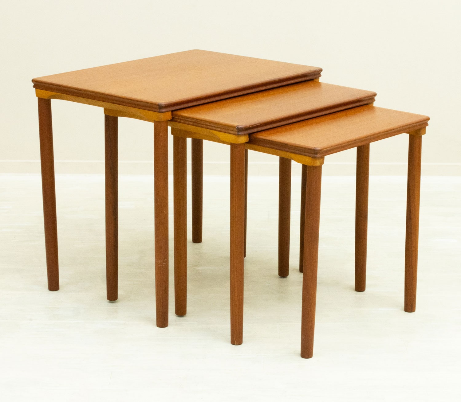 E. W. Bach ネストテーブル チーク・ラタン 北欧ビンテージ家具CLOVERKY