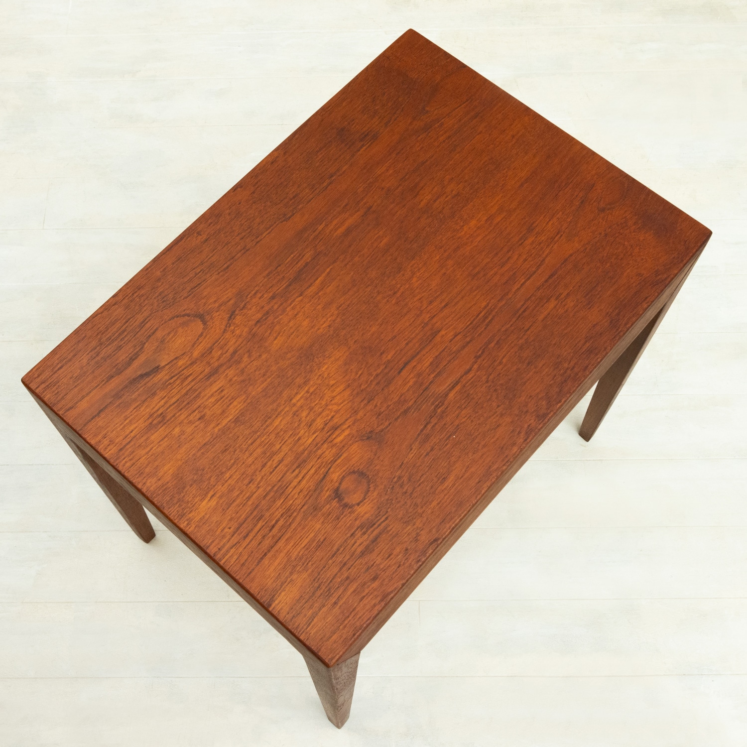 Small Table by Severin Hansen Jr(���֥�󡦥ϥ󥻥�)