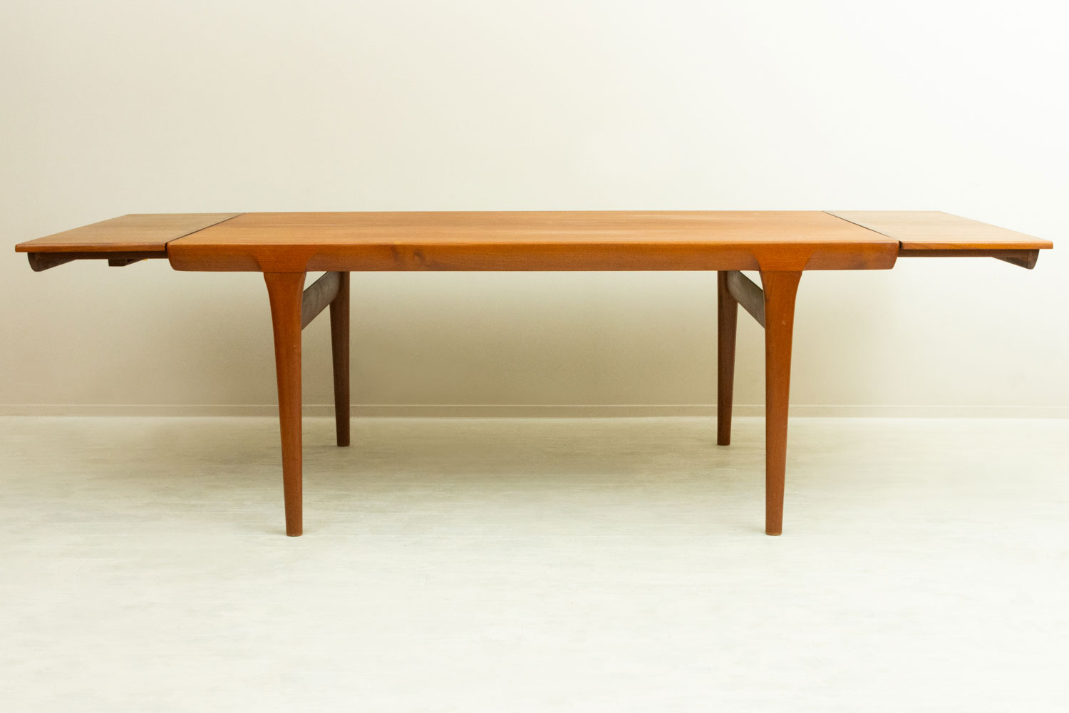 Ib Kofod Larsen (���֡����ե����ɡ��顼����)Dining Table �̲�������ơ����ơ��֥� | 1960ǯ�塦�������ࡦ�����˥󥰥ơ��֥�