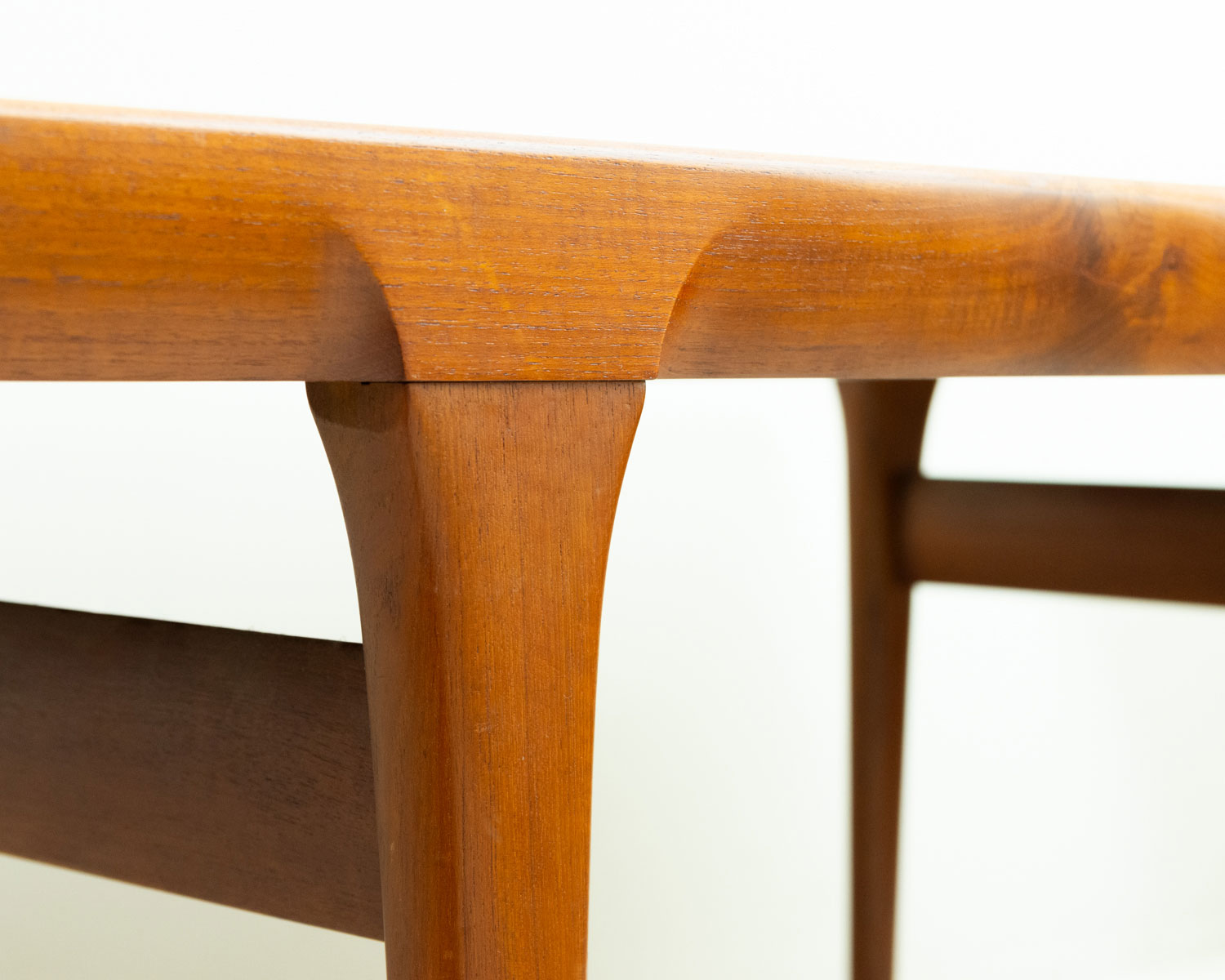 Ib Kofod Larsen (���֡����ե����ɡ��顼����)Dining Table �̲�������ơ����ơ��֥� | 1960ǯ�塦�������ࡦ�����˥󥰥ơ��֥�