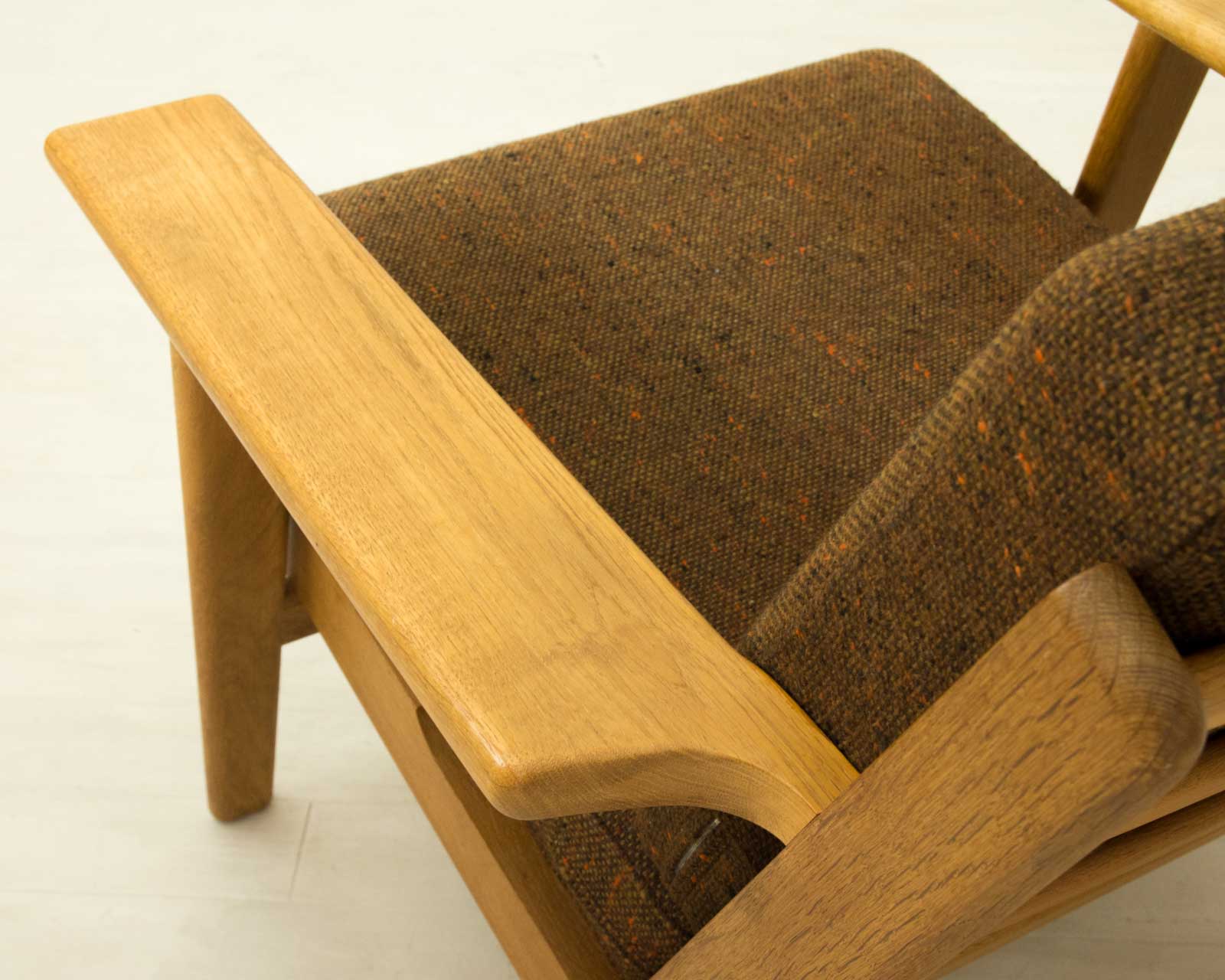 GE290 Easy Chair by Hans J Wegner