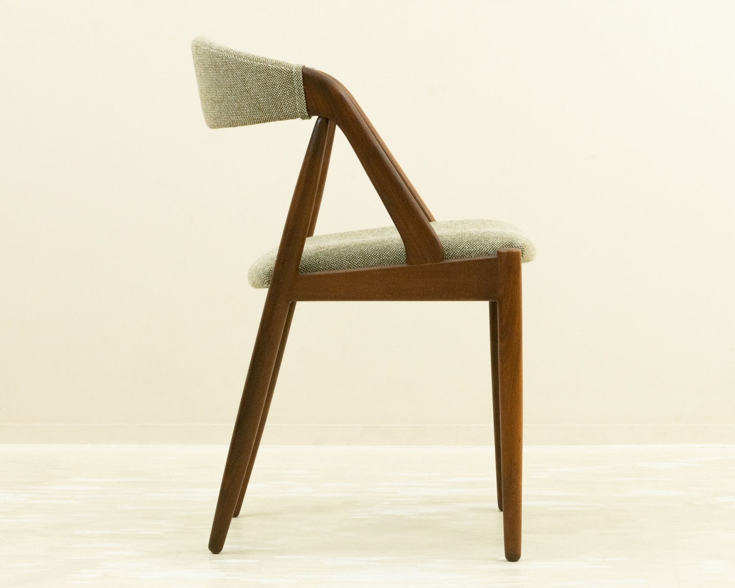 ダイニングチェアNV31カイクリスチャンセンの通販