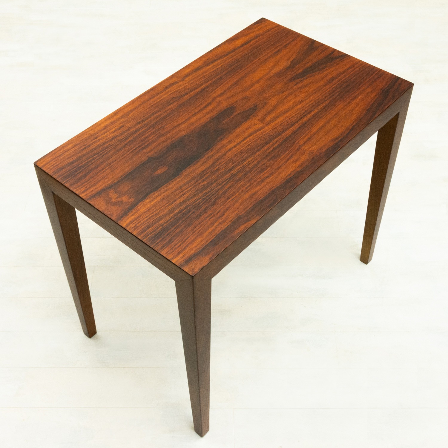 Small Table by Severin Hansen Jr(���֥�󡦥ϥ󥻥�)