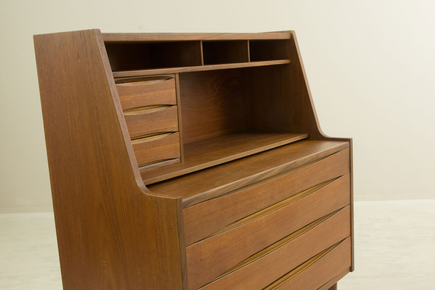 �饤�ƥ��󥰥ӥ塼���� 1960ǯ�� �ǥ�ޡ��� �������� ��Danish Vintage Teak Writing Bureau with Mirror & Drawers���̲�������ơ�������Ǽ˭�١��ǥ����դ���