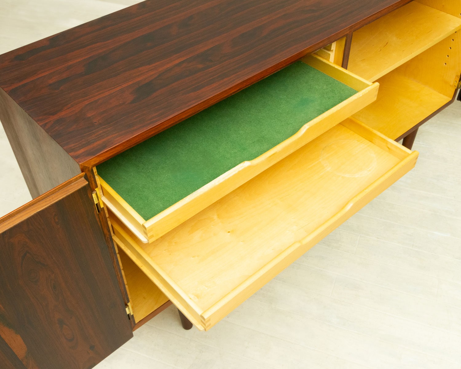 ポール・ハンデバッド キャビネット ローズウッド 北欧ビンテージ家具