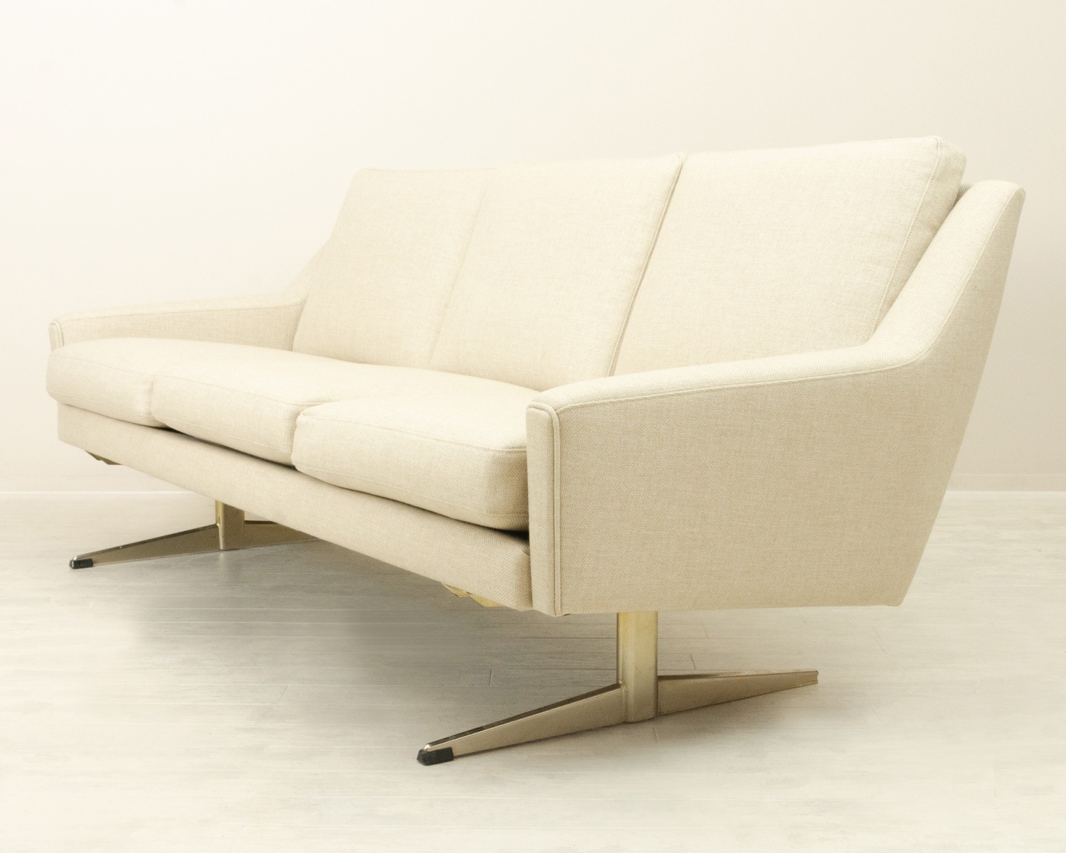 3 Seater Sofa ̲ơե ǥޡ ͳݤ