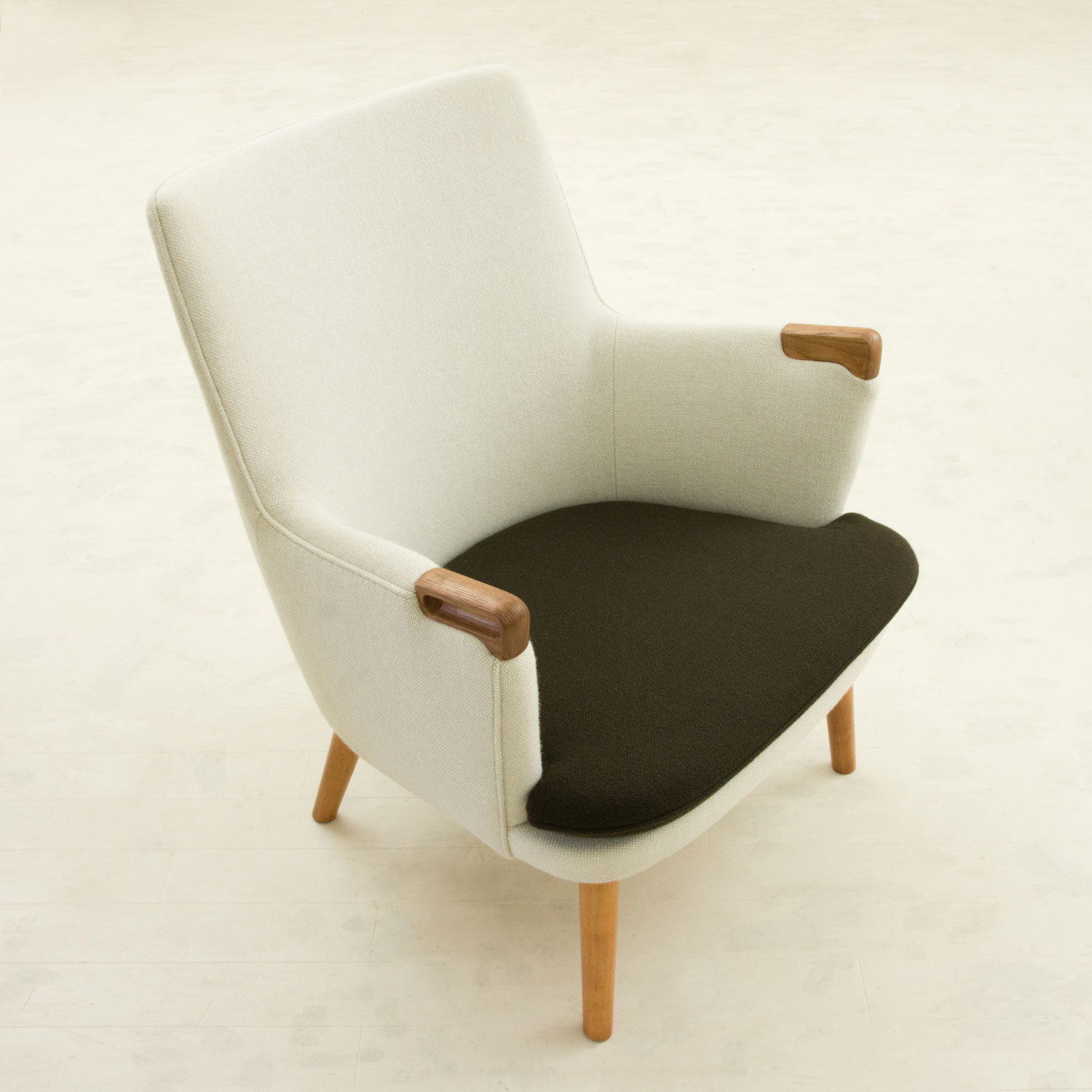 Hans J. Wegner�ʥϥ󥹡�J���������ʡ��� AP20 Mini Bear Chair �̲�������ơ��������� | �������ࡦ1950ǯ�塦���ꥸ�ʥ� ���ߥ˥٥�������