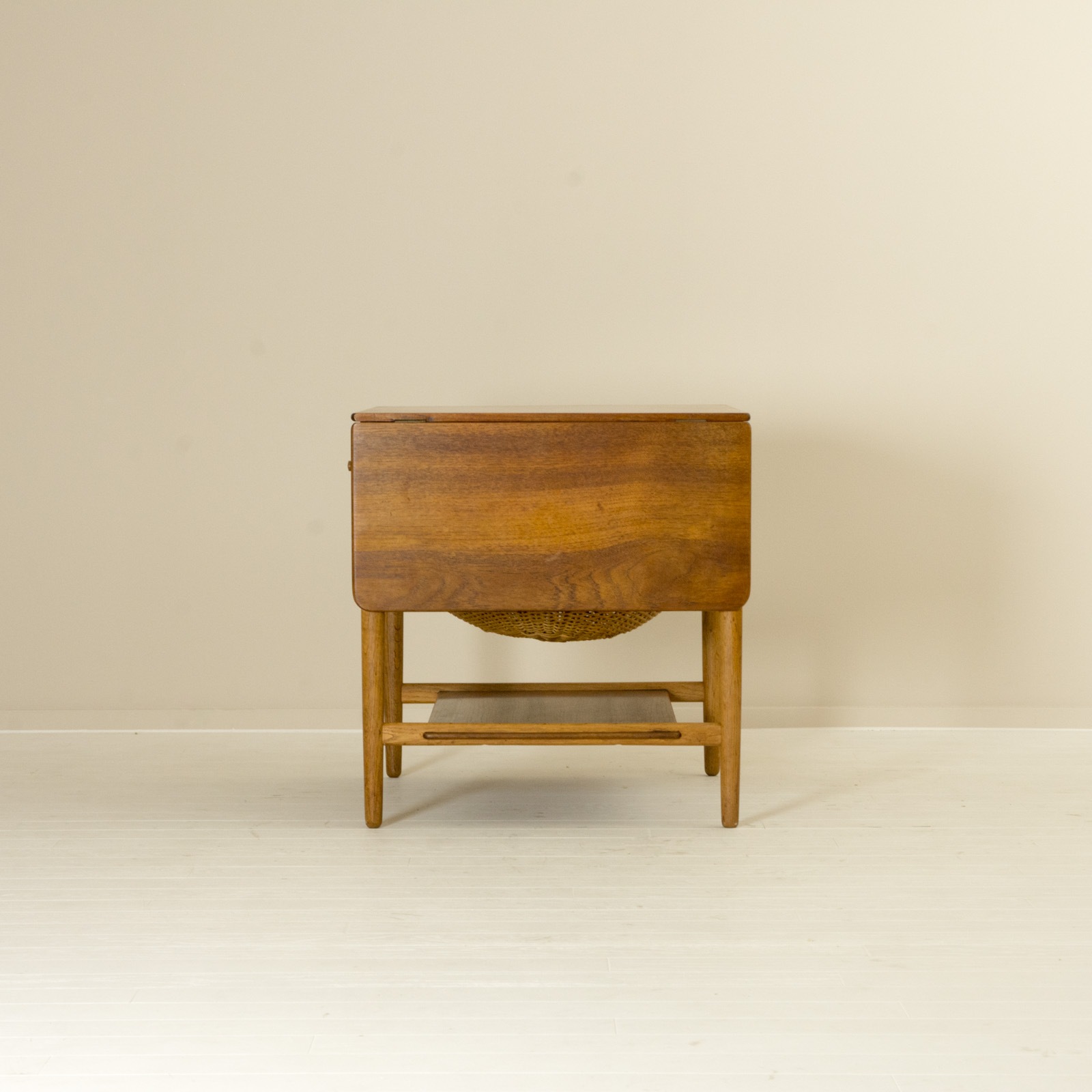 HANS J. WEGNER ソーイングテーブル　AT33 ハンスウェグナー AT33 ソーイングテーブル Hans J Wegner オーク 北欧家具 通販