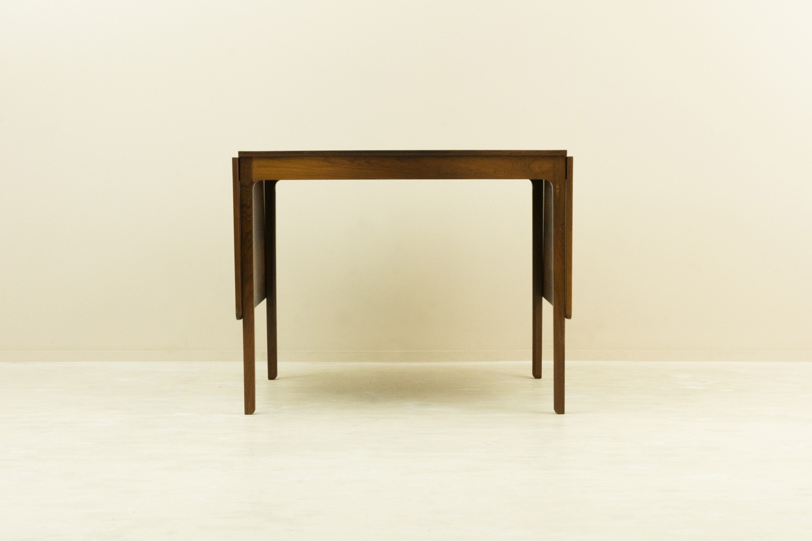 Drop leaf Dining Table by Ole Wanscher