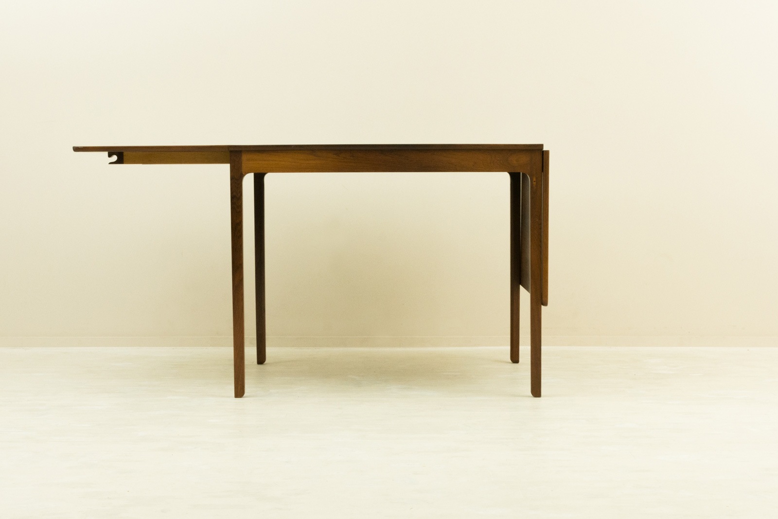 Drop leaf Dining Table by Ole Wanscher