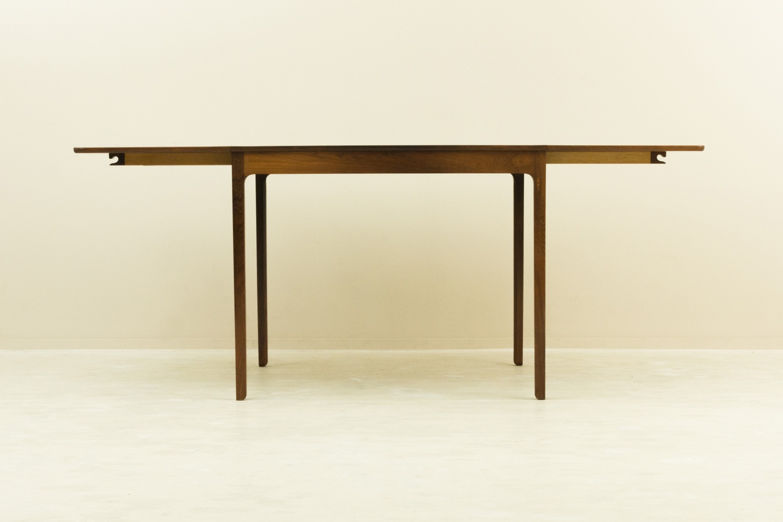 Drop leaf Dining Table by Ole Wanscher