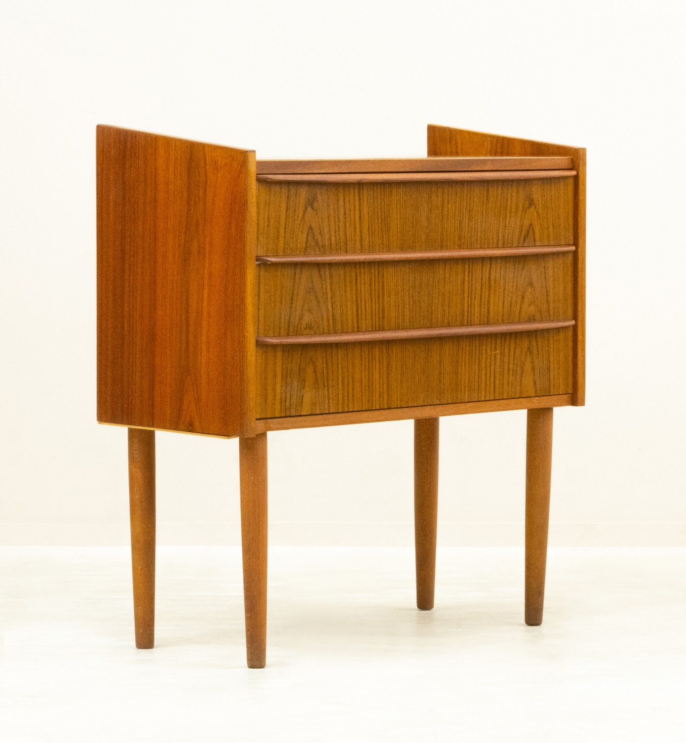 3�ʥ������� 1960ǯ�� �ǥ�ޡ����� �������� ��Danish Vintage Teak 3-Drawer Chest
