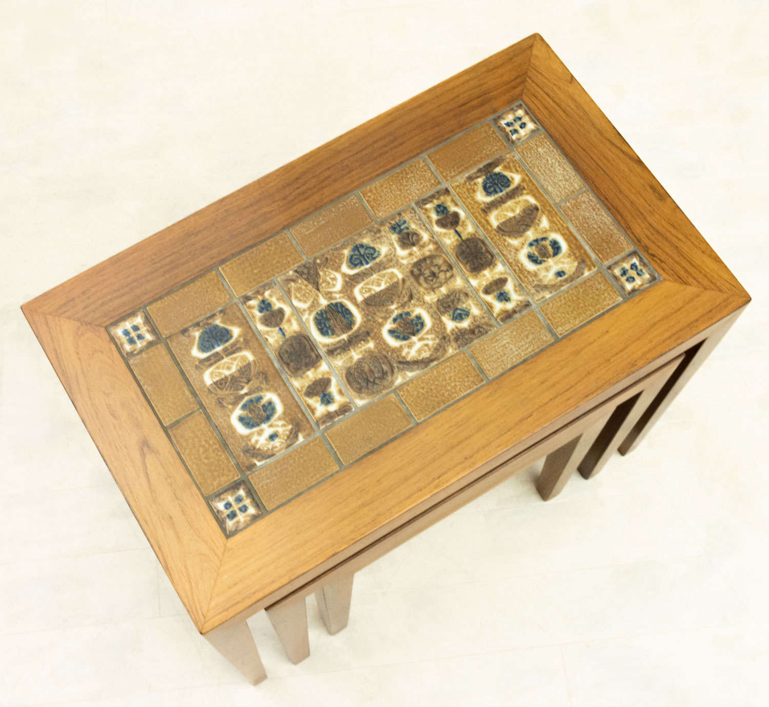 Severin Hansen Jr(���֥�󡦥ϥ󥻥�) with Royal Copenhagen BACA Tile top Nesting Table �̲�������ơ����ơ��֥롡�ͥ��ȥơ��֥� ���������å�