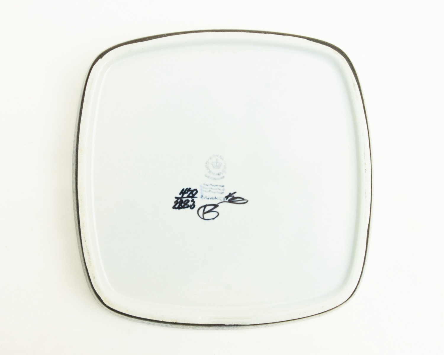 륳ڥϡ Tenera ǥåTenera Dish by Kari Christensen ̲ơ ǥޡƫ