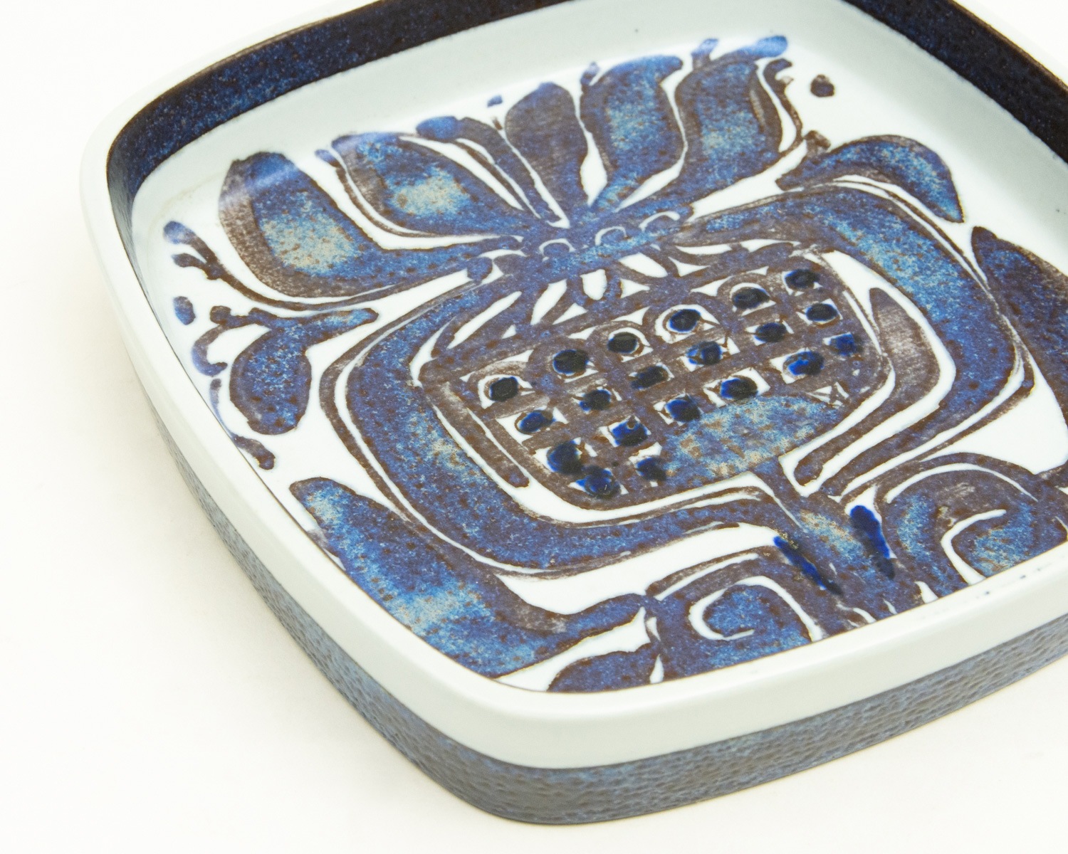 륳ڥϡ Tenera ǥåTenera Dish by Kari Christensen ̲ơ ǥޡƫ