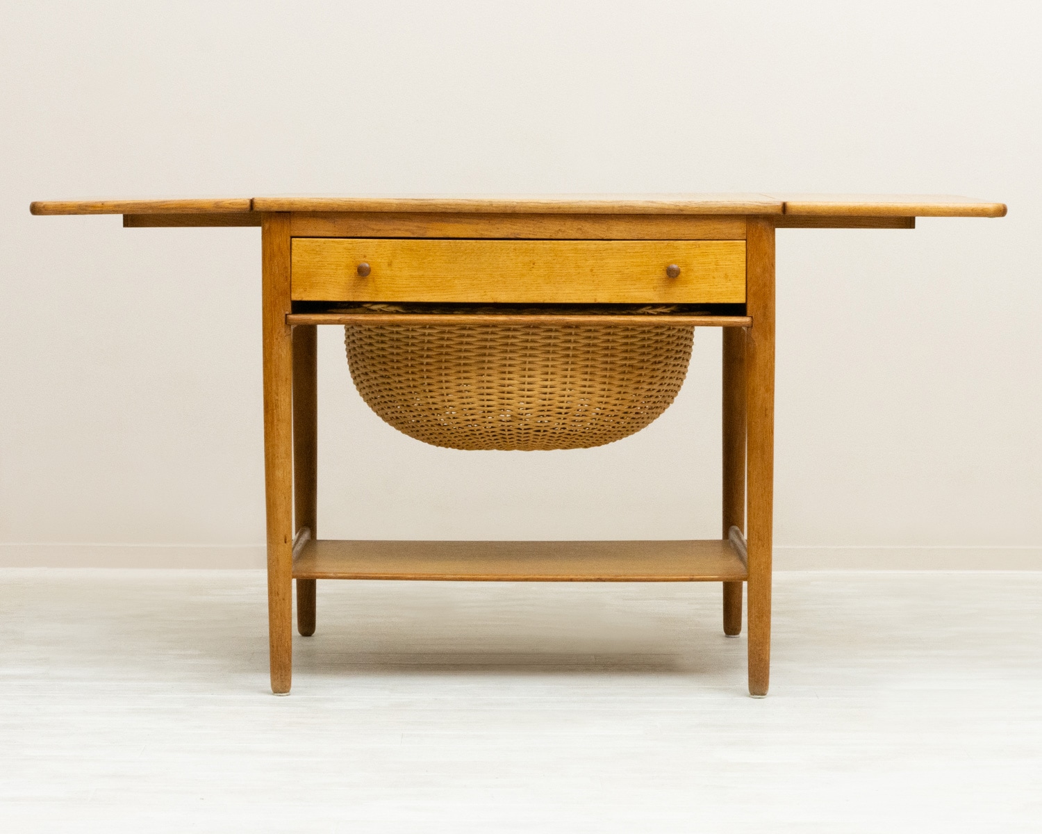 AT33 Sewing Table by Hans.J.Wegner (�ϥ󥹡�J���������ʡ�)��������
