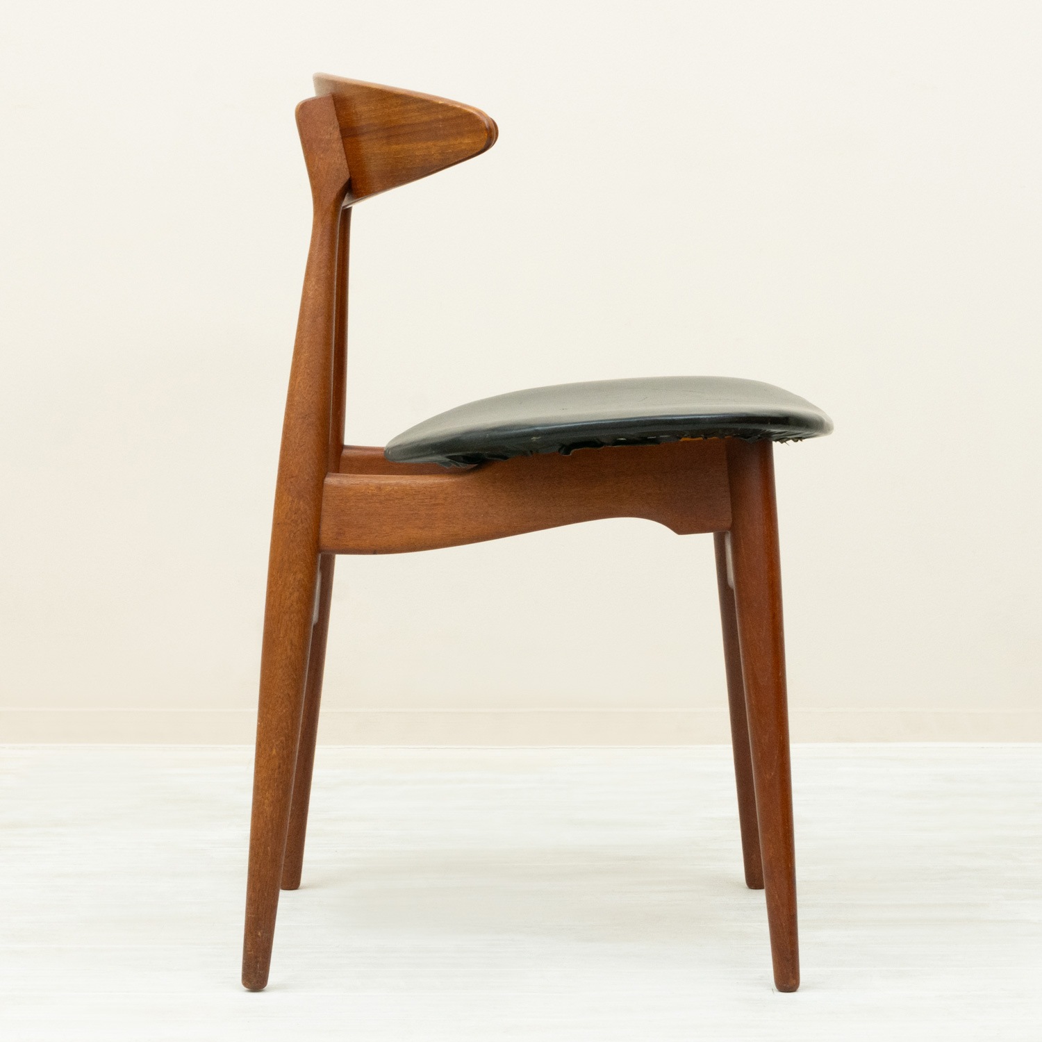 CH33 Dining Chair by Hans J. Wegner(�ϥ󥹡�J���������ʡ�)