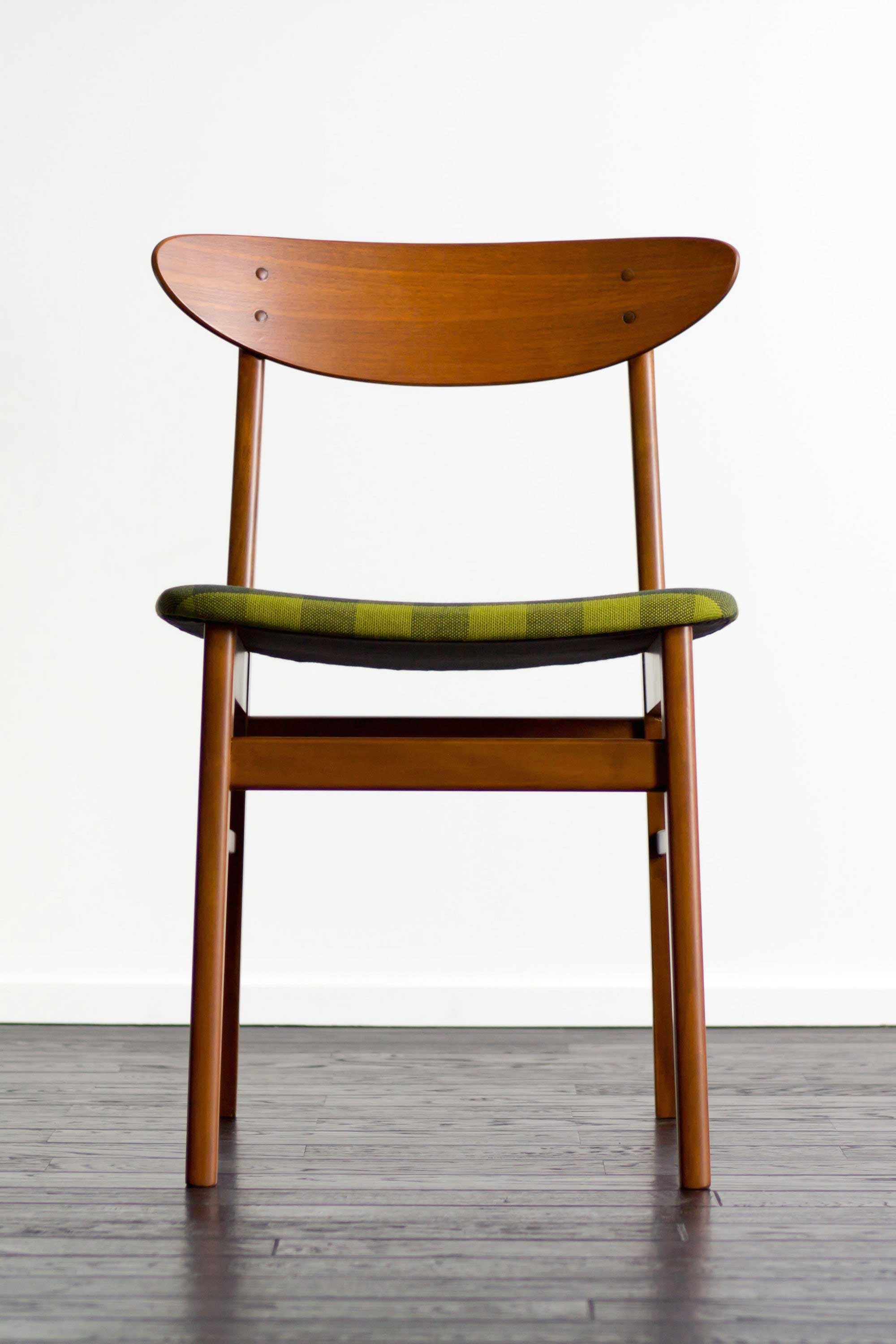 1970s ヴィンテージ 北欧 チークダイニングチェア 仕上済① デンマーク製のヴィンテージチェア、チーク材のダイニングチェア(x-400