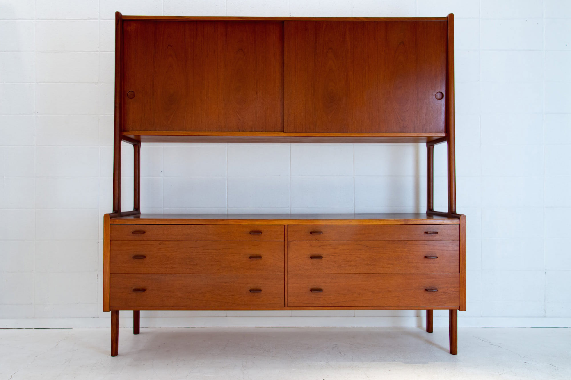 1_000000000343.jpg?1678209903