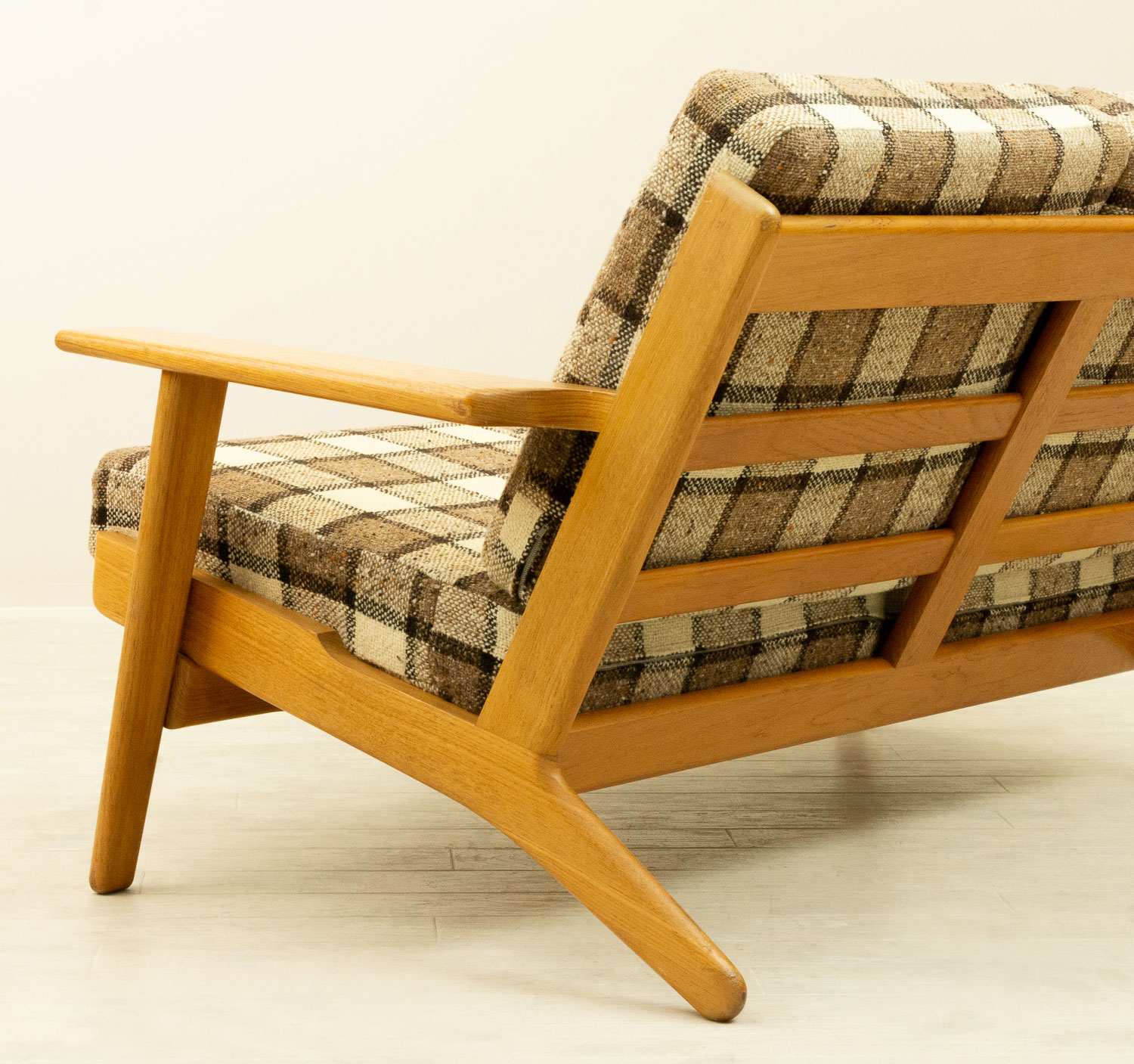 GE290 2 Seater Sofa by Hans J Wegner